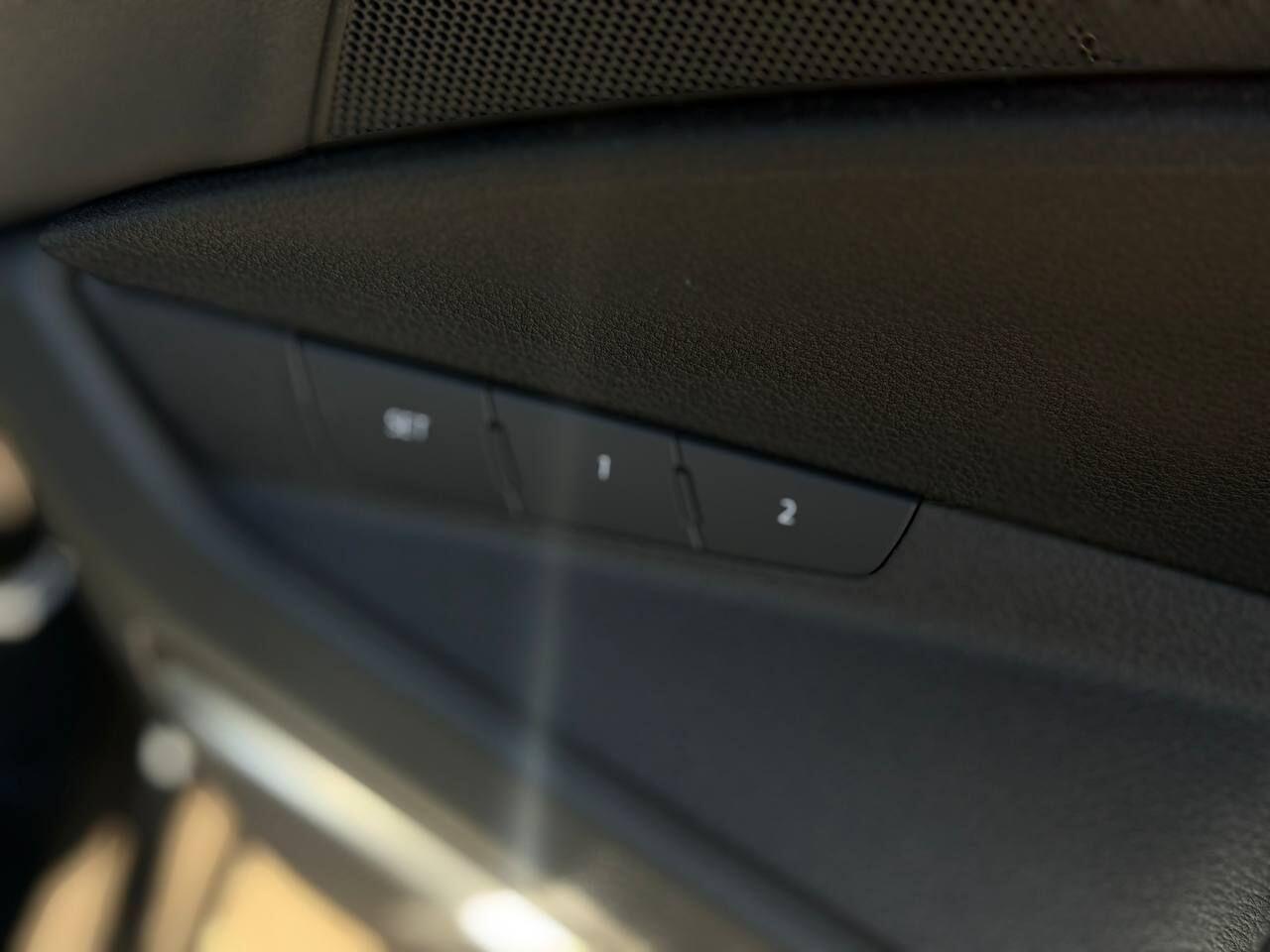 Audi E-Tron view 15