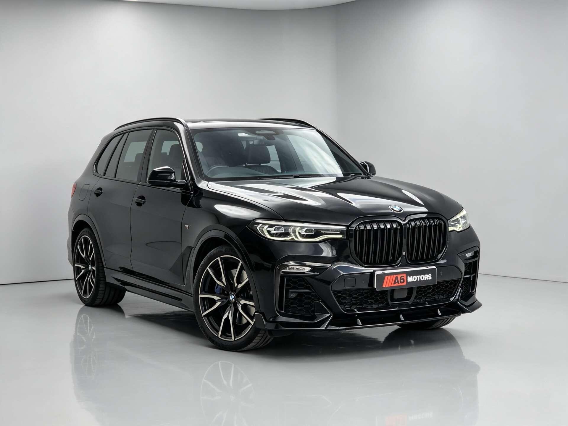 BMW X7 view 5