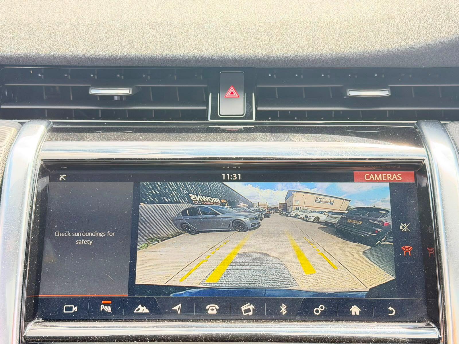 Land Rover Discovery Sport view 24