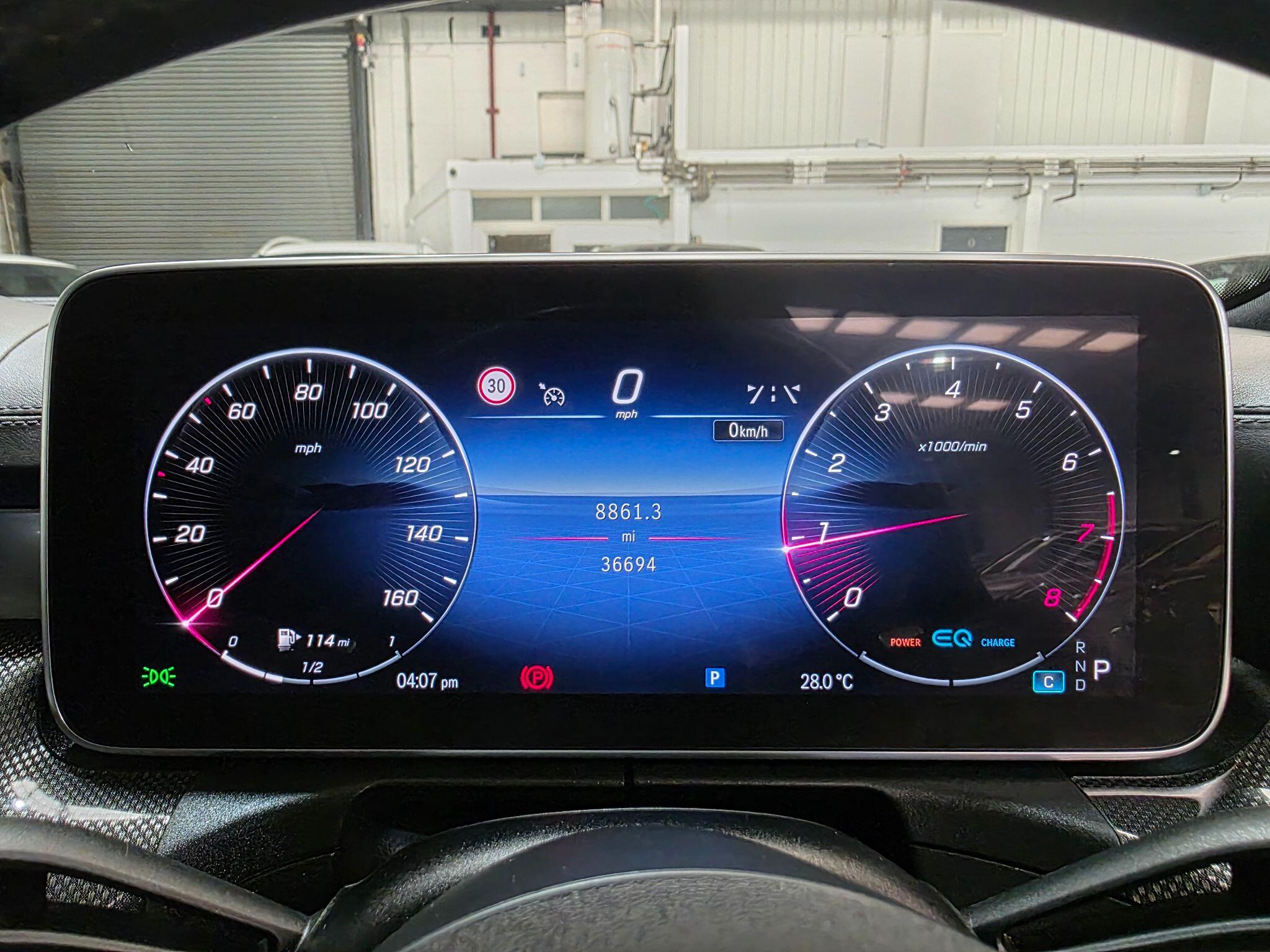 Mercedes-Benz C Class view 13