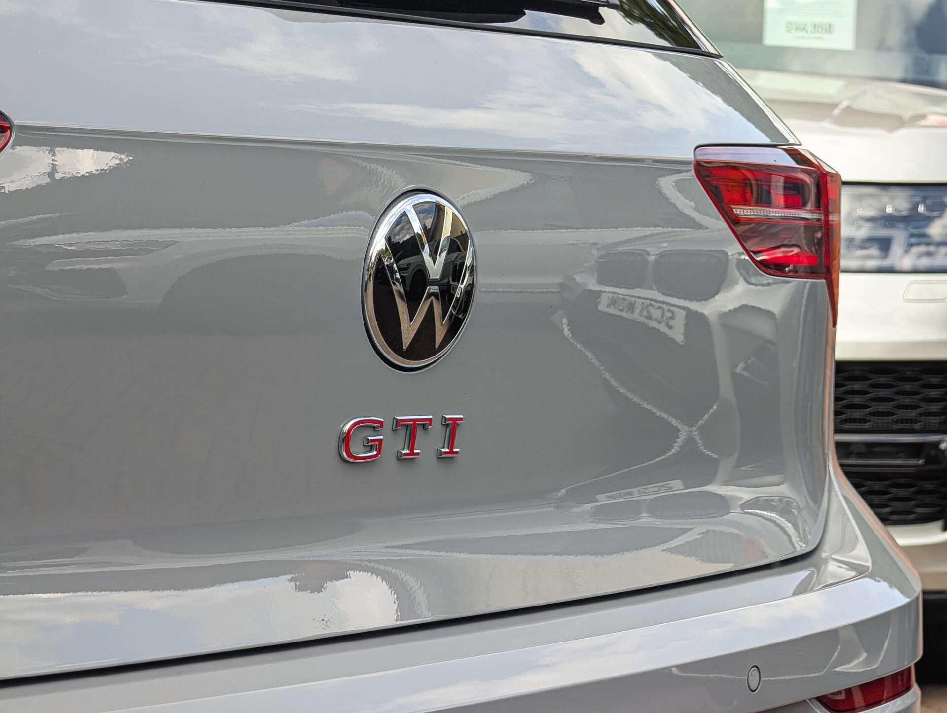 Volkswagen Golf view 16