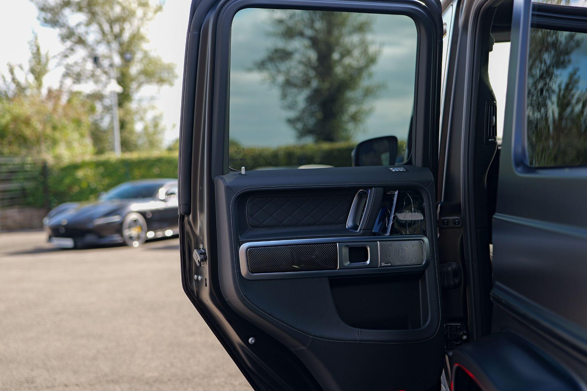 Mercedes-Benz G Class view 34