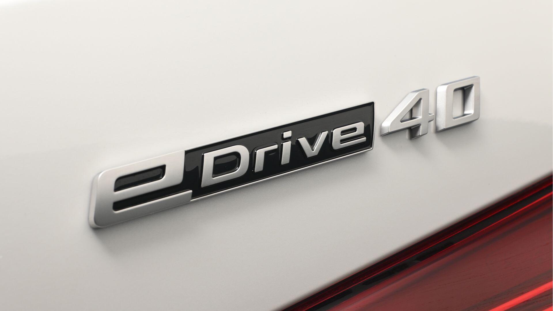 BMW i4 view 32