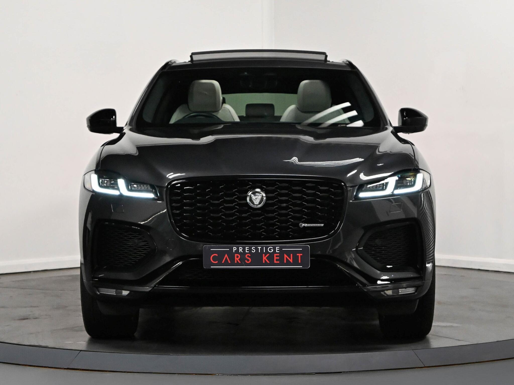 Jaguar F-Pace view 21