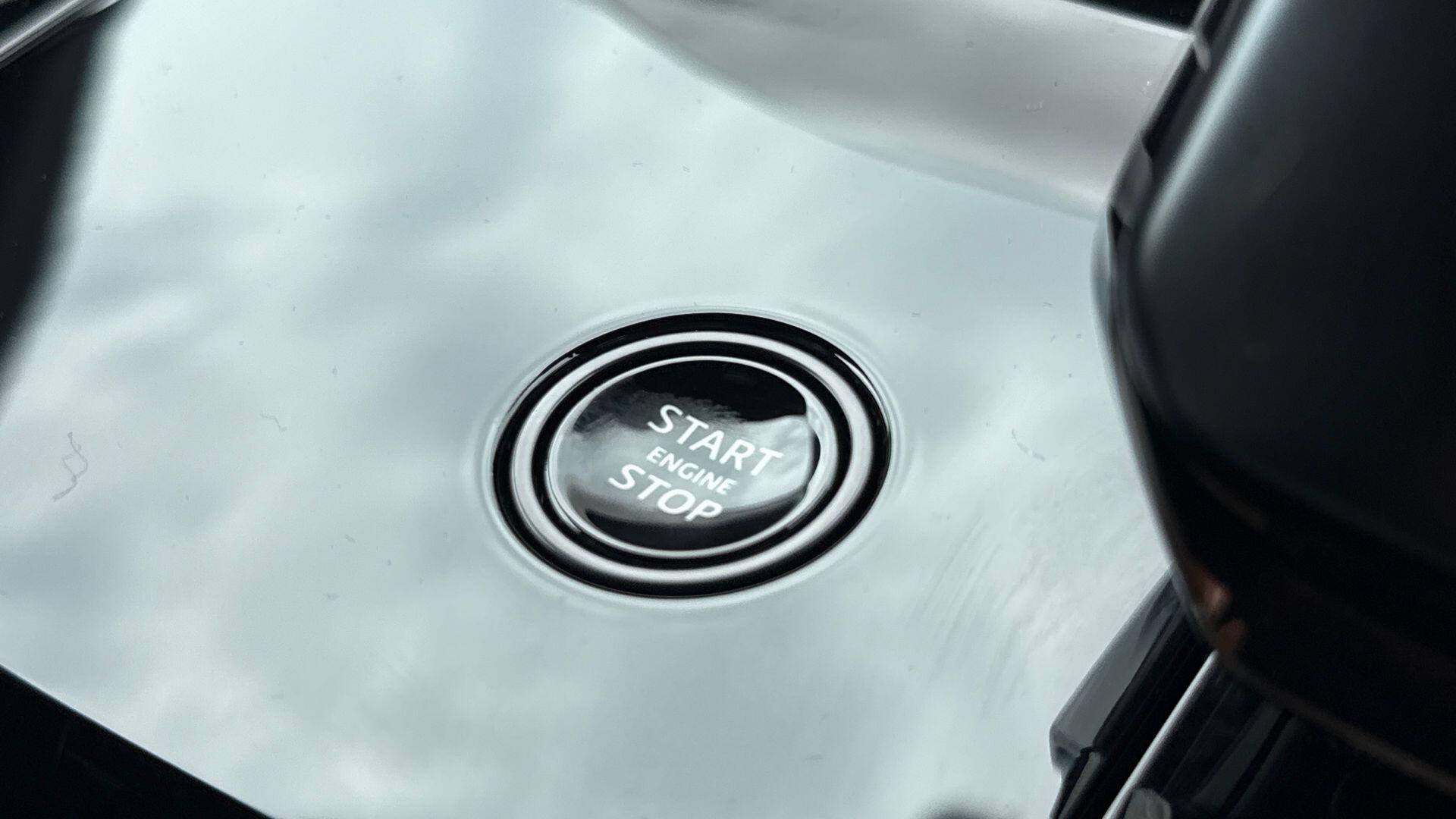 Land Rover Range Rover Sport view 34