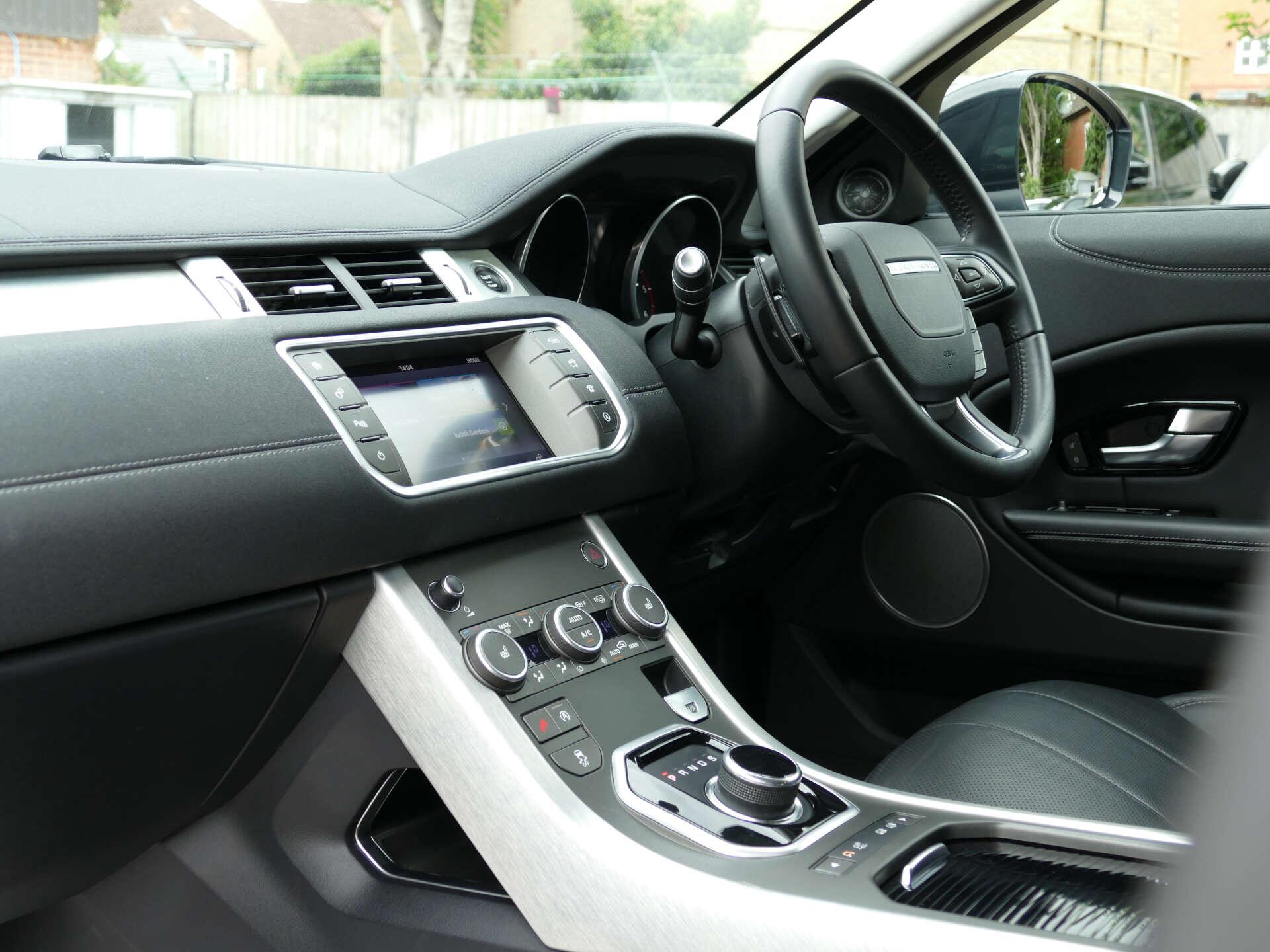 Land Rover Range Rover Evoque view 27