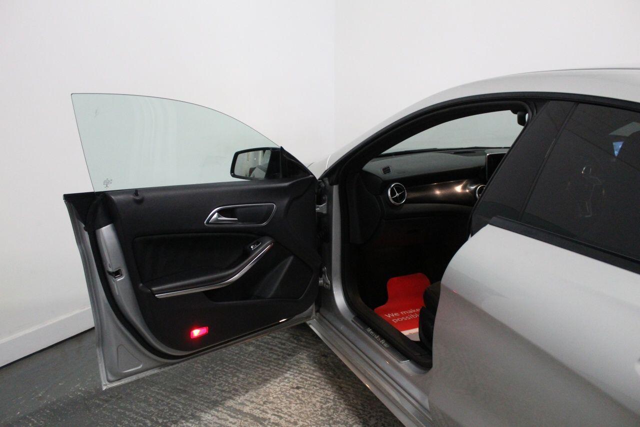 Mercedes-Benz CLA view 26