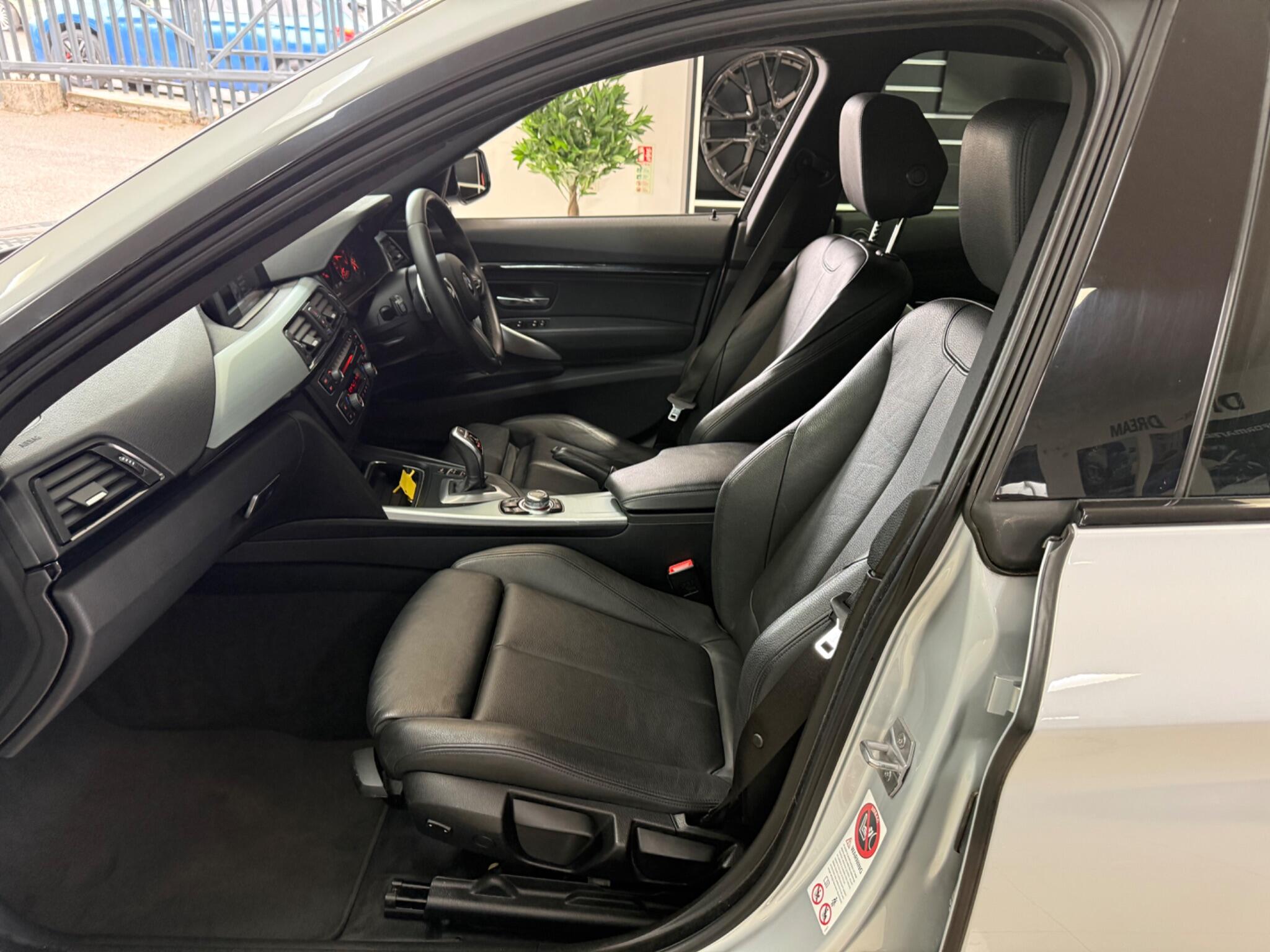 BMW 3 Series view 42
