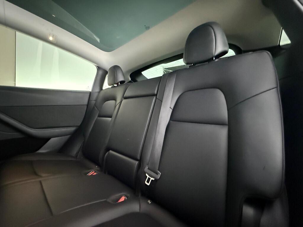 Tesla Model Y view 34