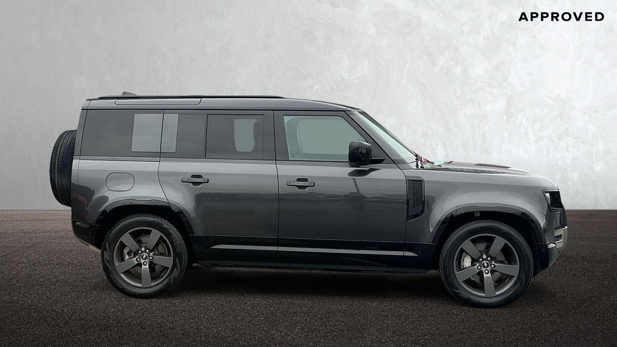 Land Rover Defender view 5