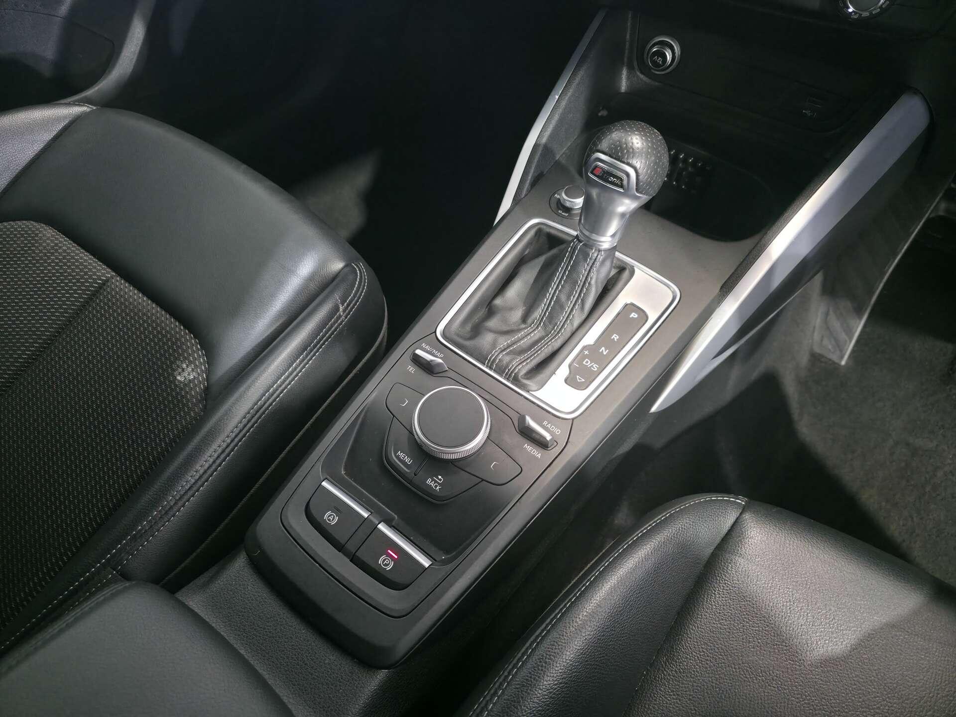 Audi Q2 view 27