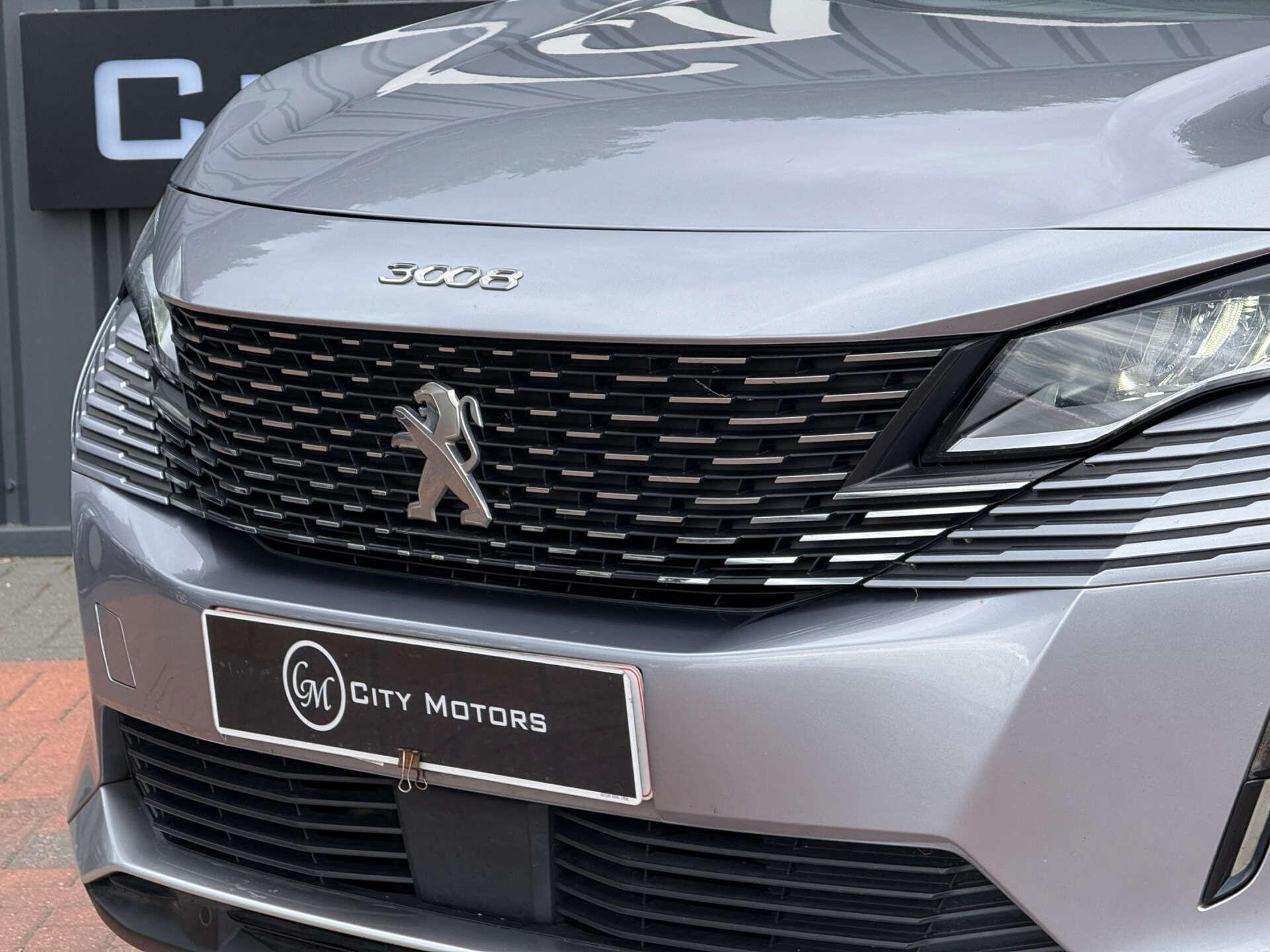 Peugeot 3008 view 4