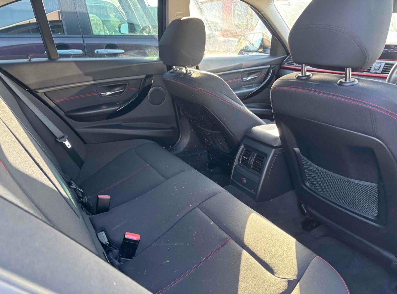 BMW 3 Series view 4