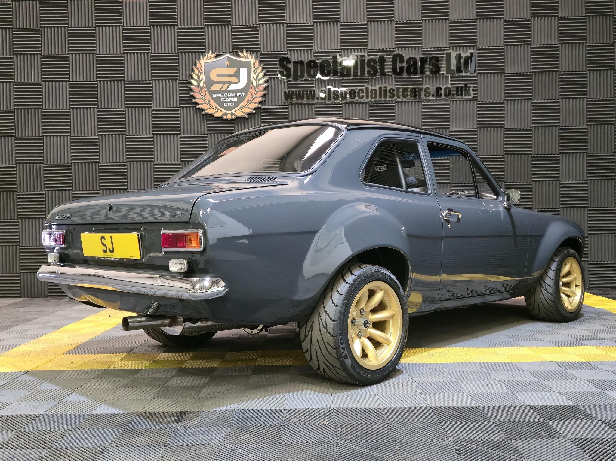 Ford Escort view 37