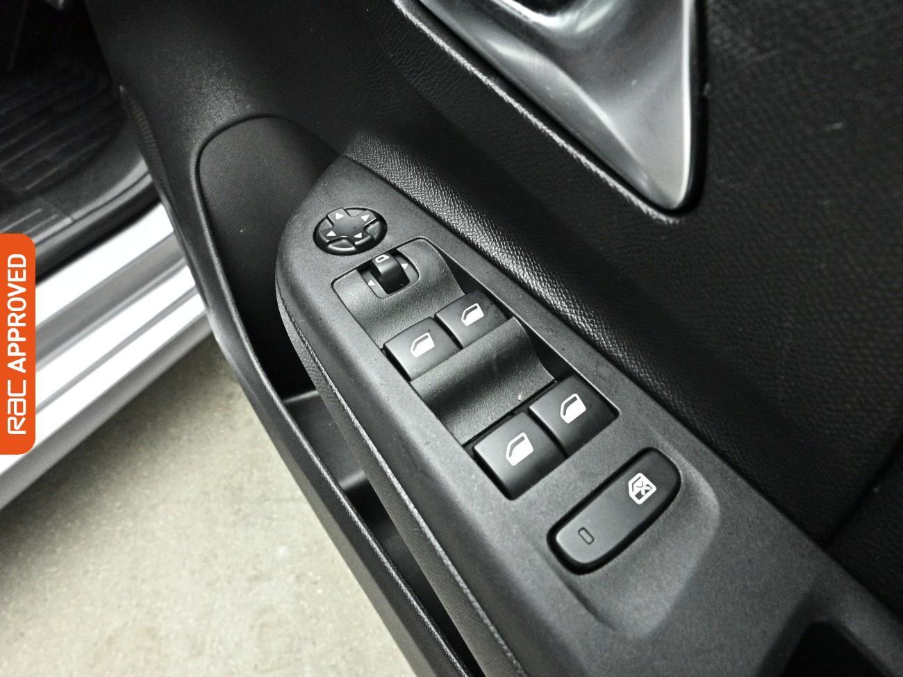 Vauxhall Corsa view 26