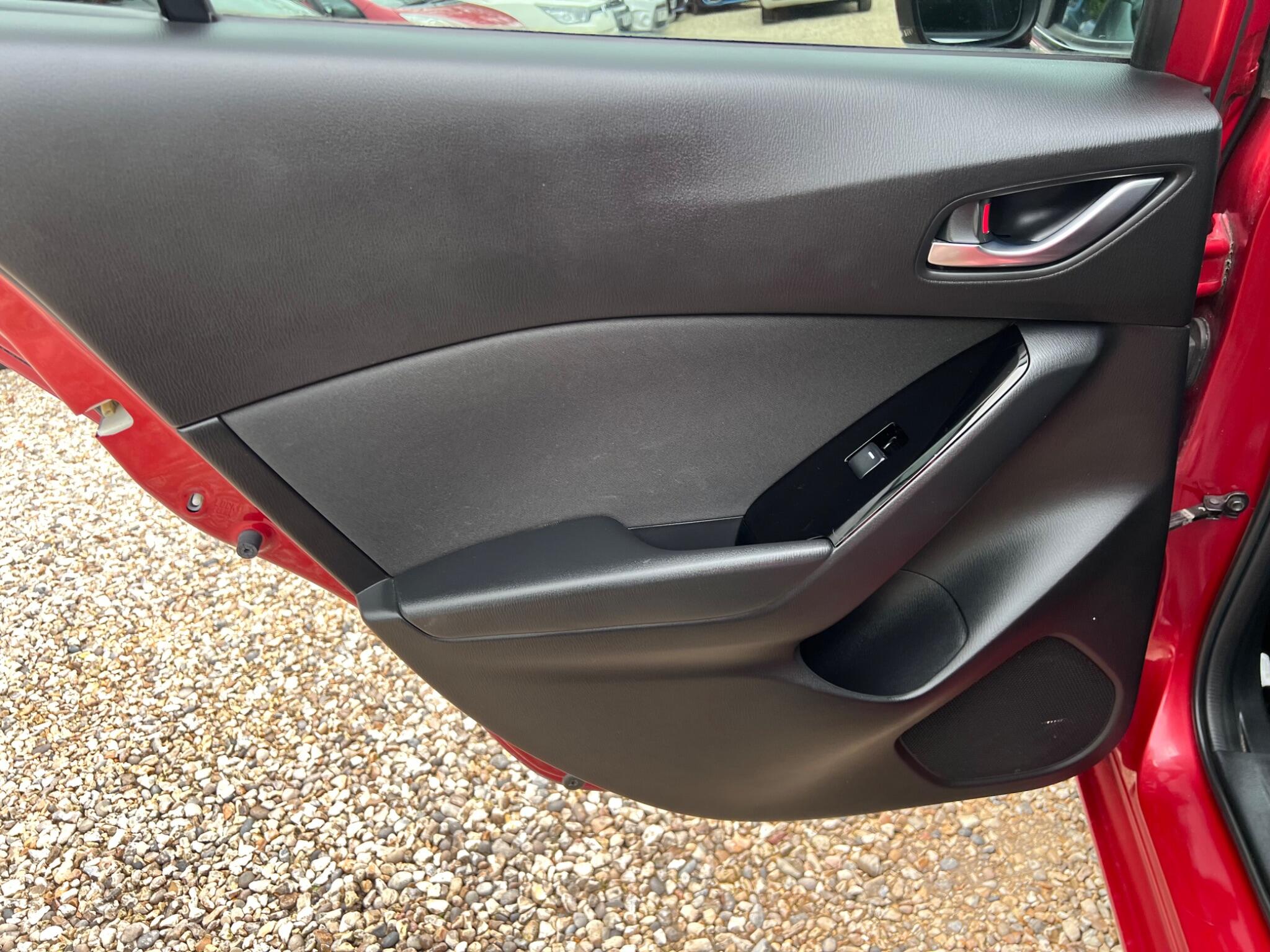 Mazda Mazda3 view 56
