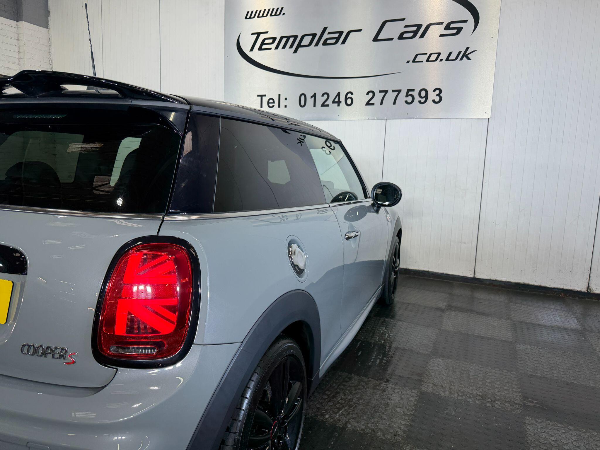 Mini Hatch view 13