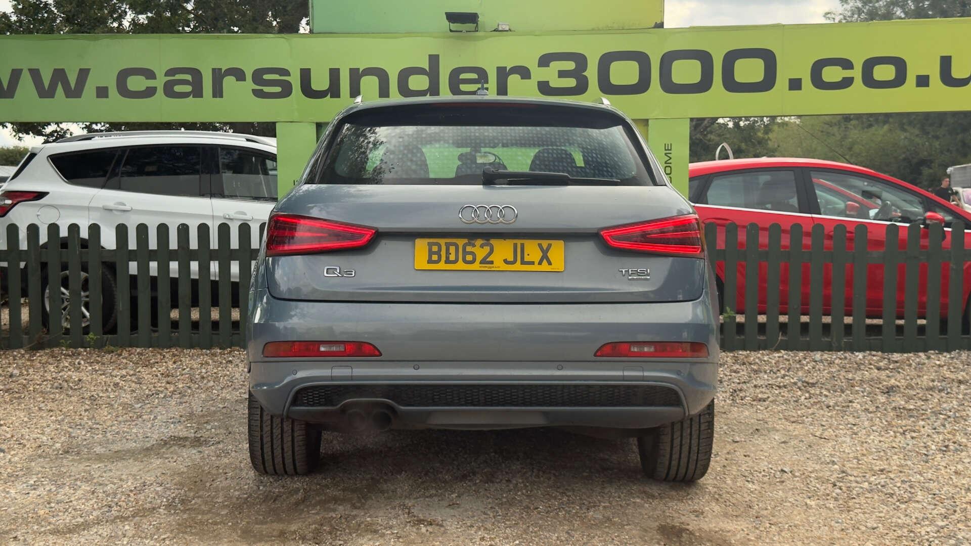 Audi Q3 view 5