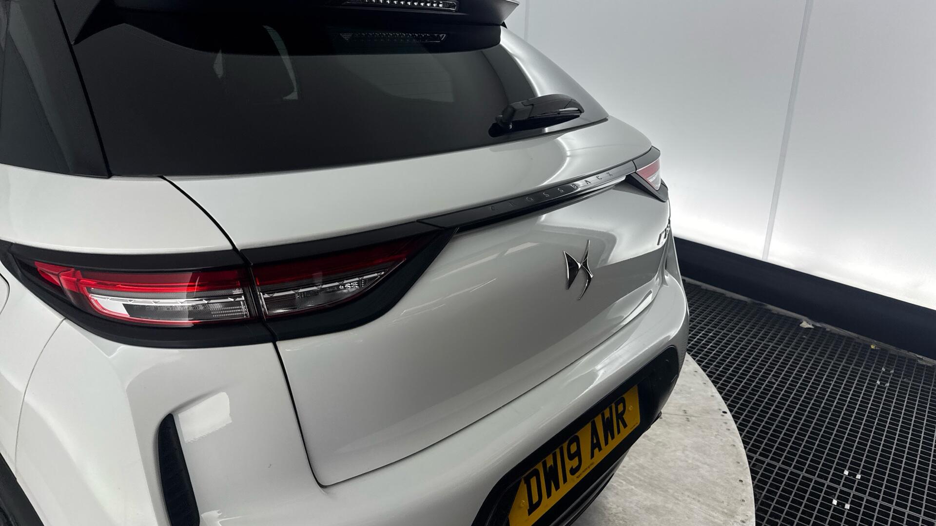 DS Automobiles DS 3 Crossback view 23