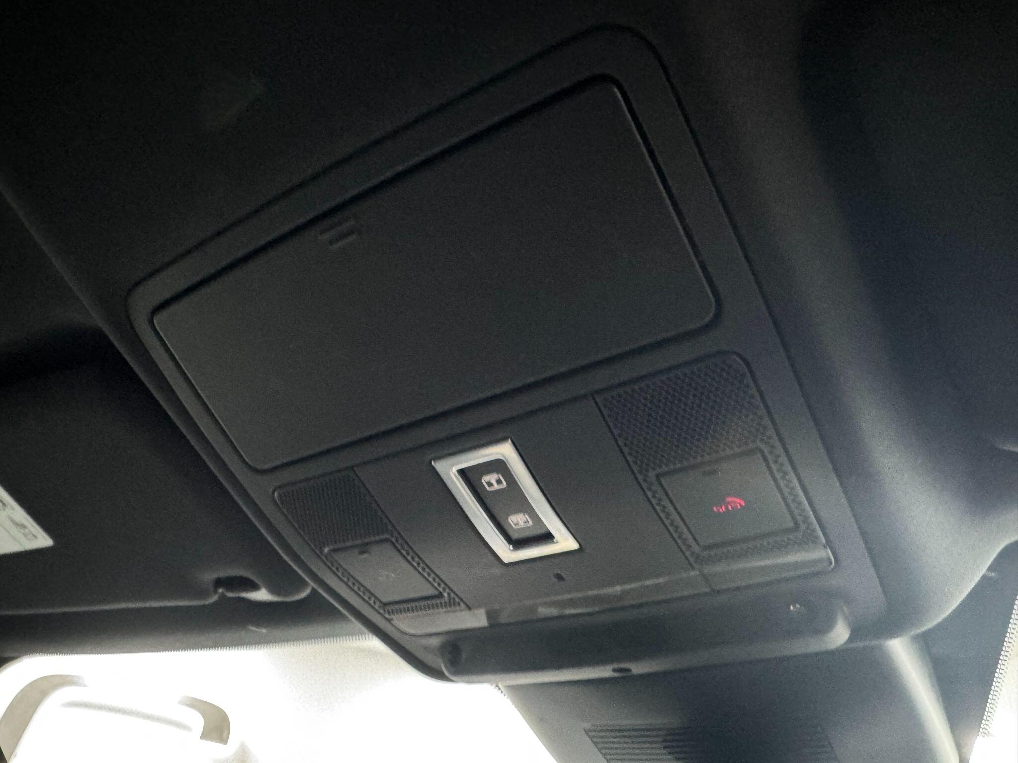 Land Rover Range Rover Evoque view 26
