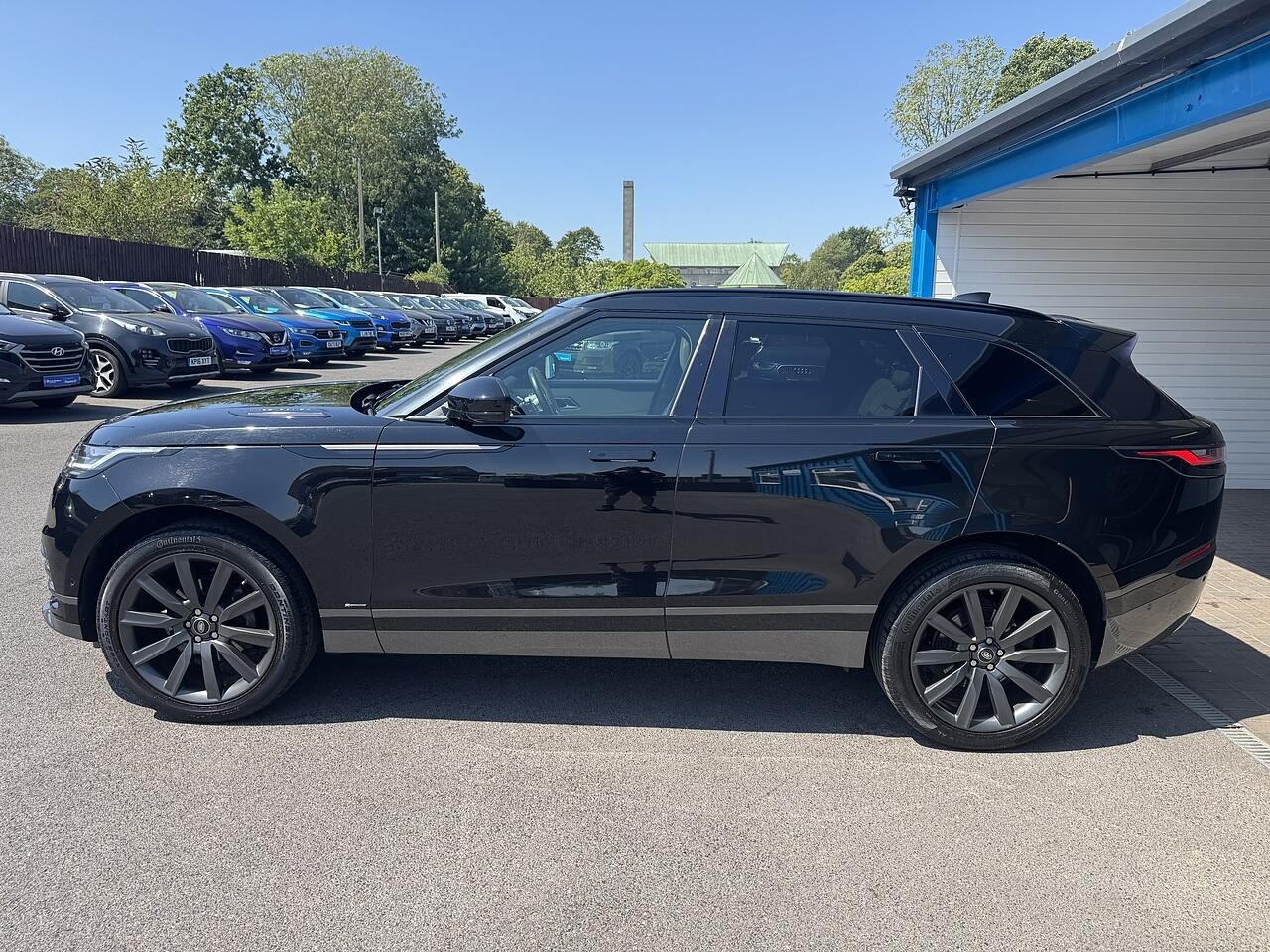 Land Rover Range Rover Velar view 9