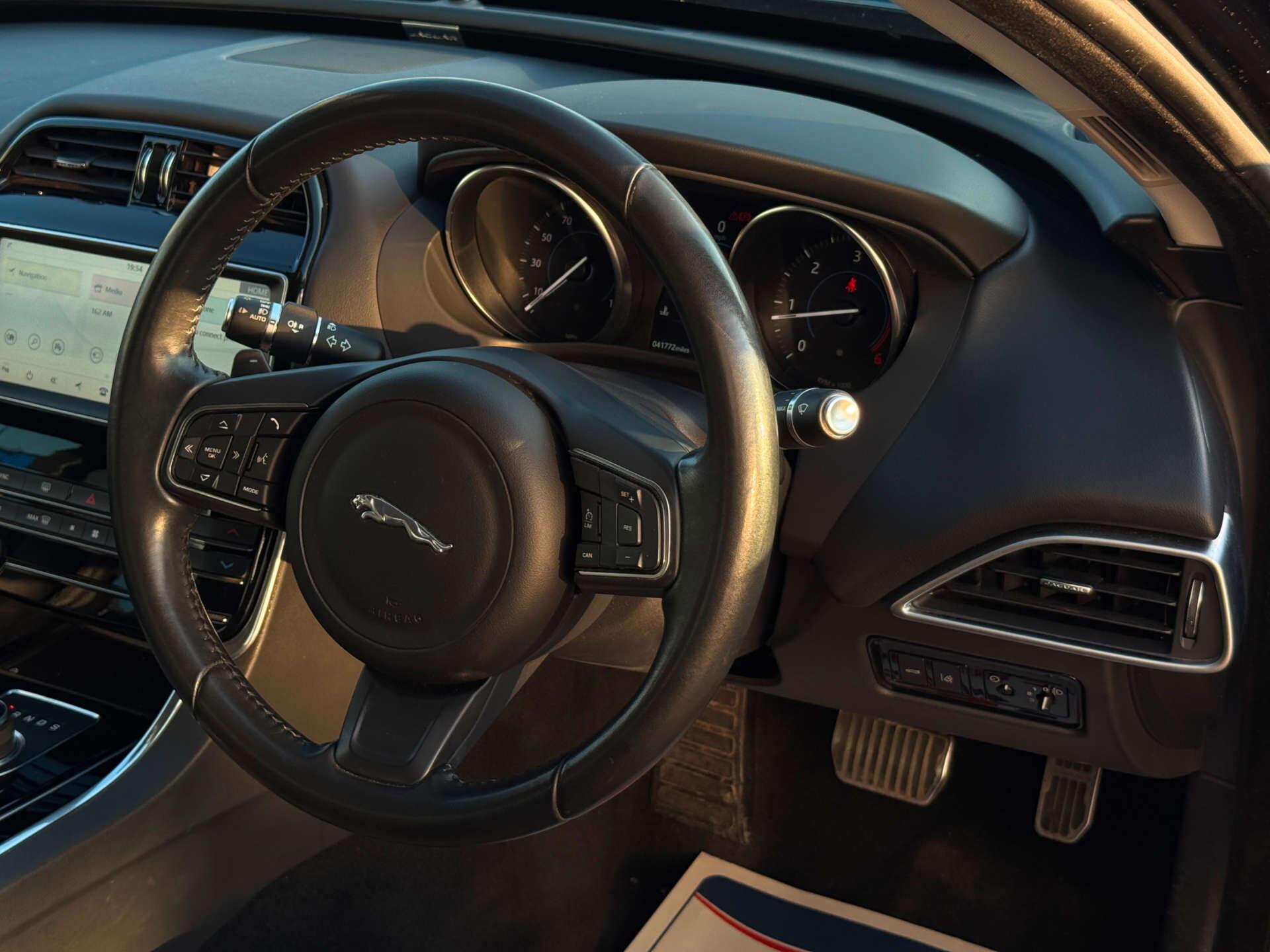 Jaguar Xe view 46