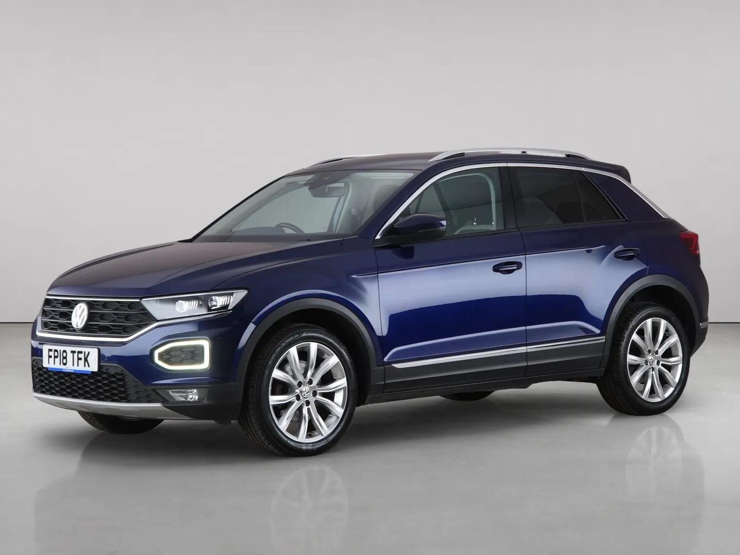 Volkswagen T-Roc view 2