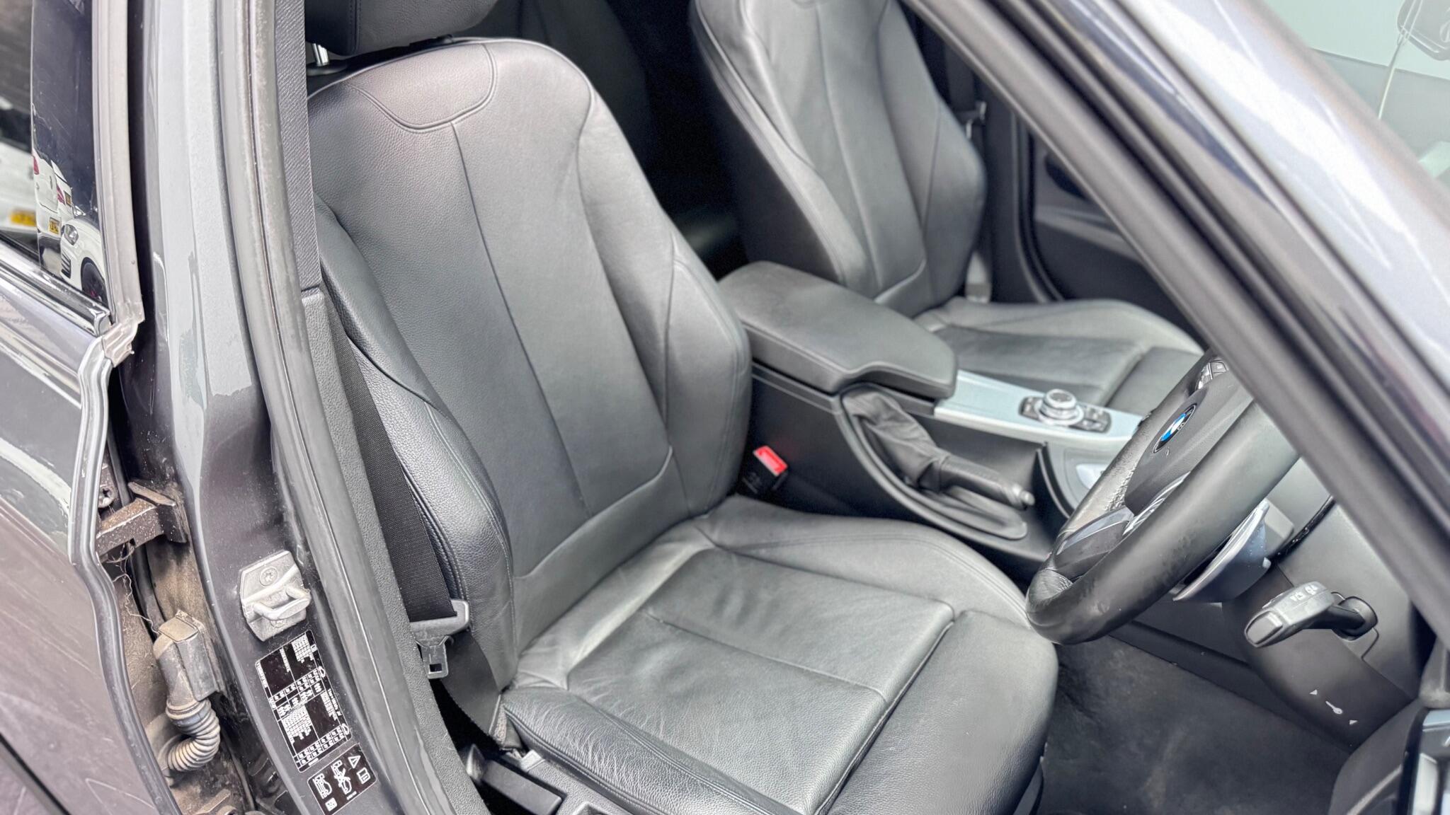 BMW 3 Series view 15