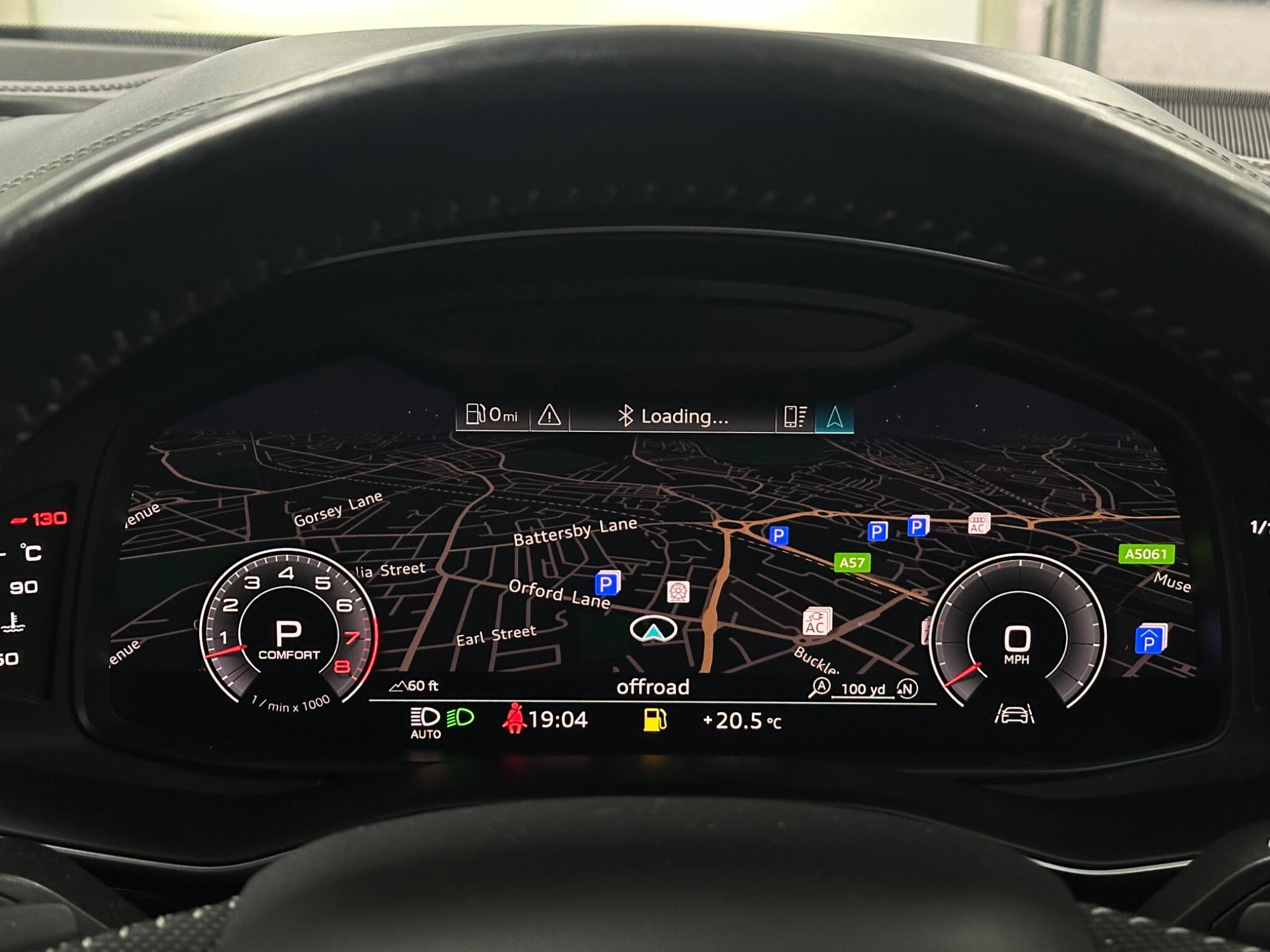 Audi Q8 view 29