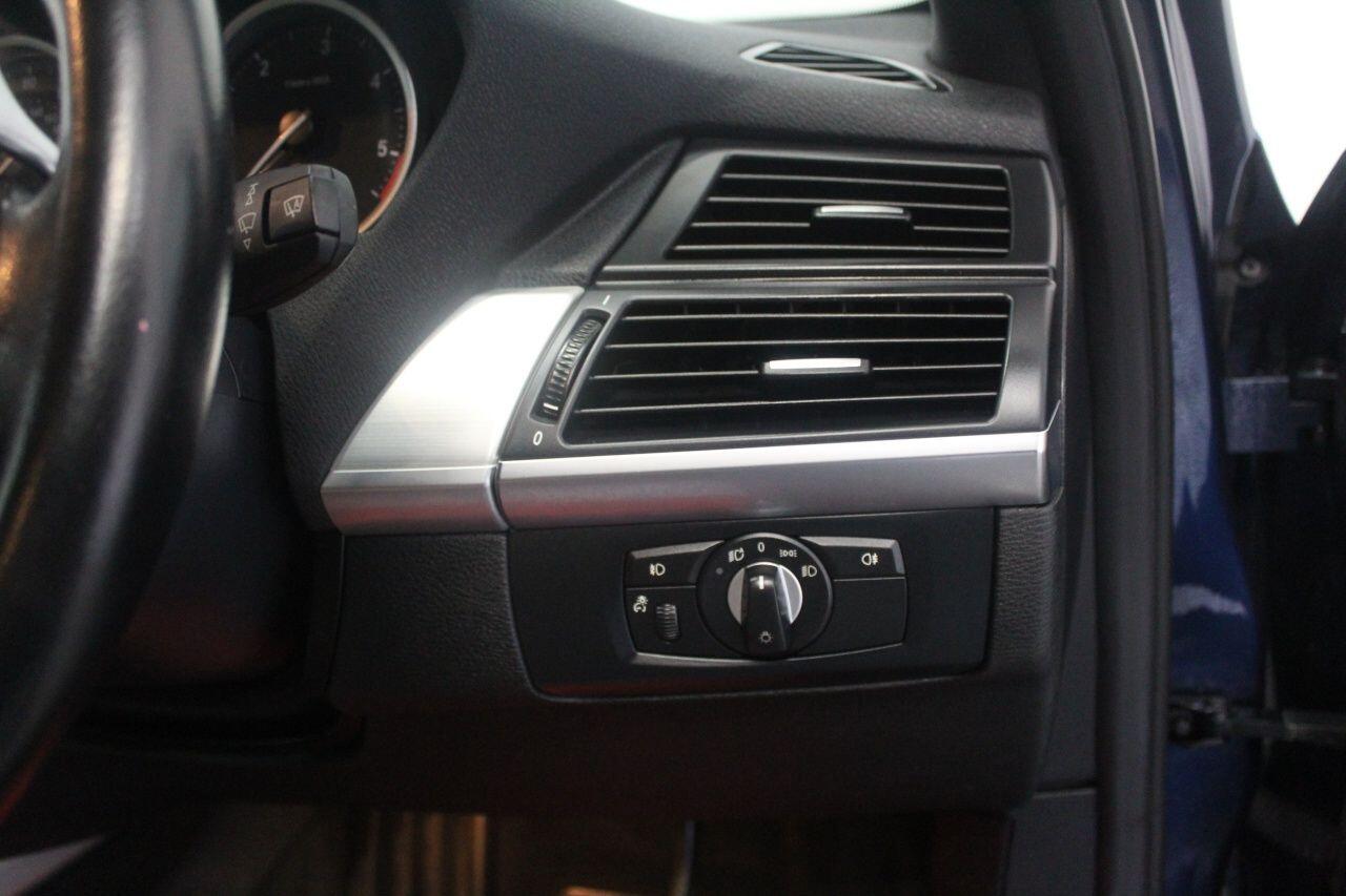 BMW X6 view 48
