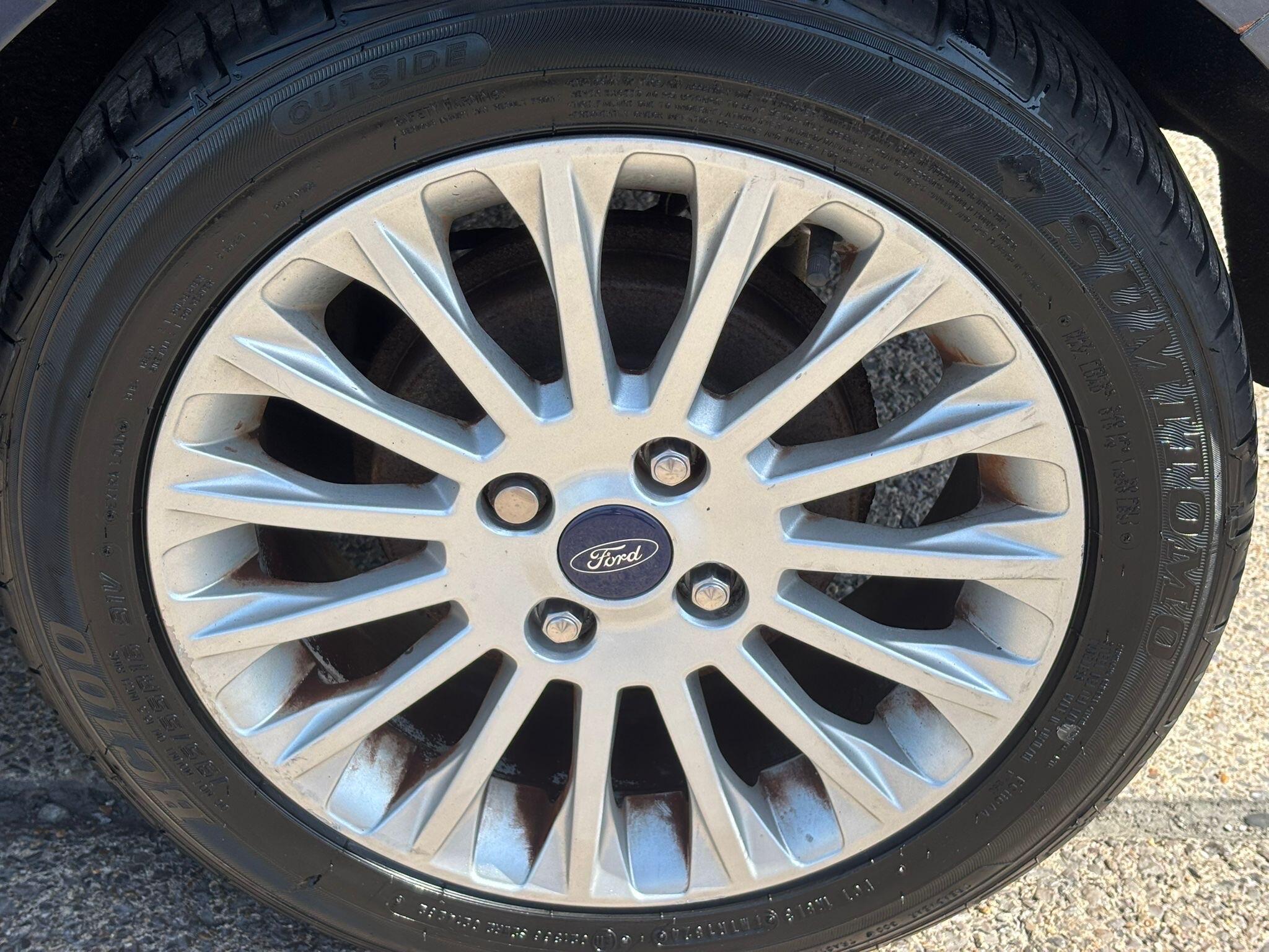 Ford B-Max view 41
