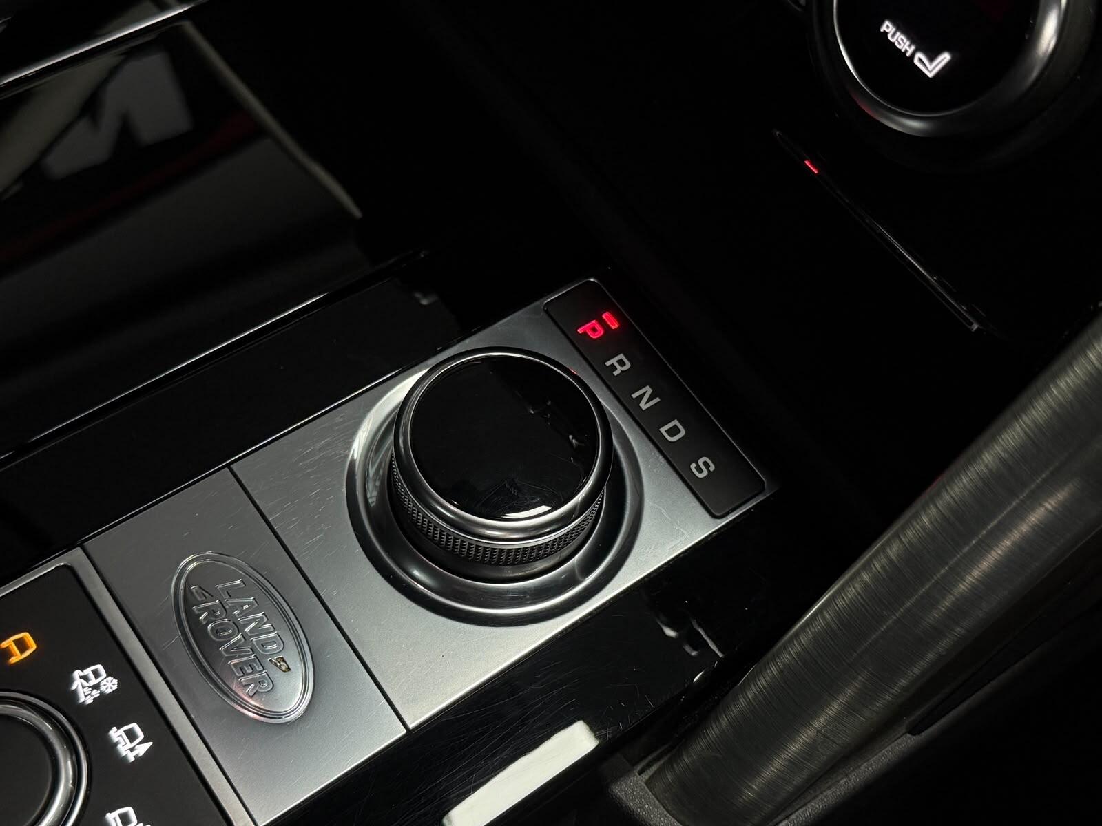 Land Rover Discovery view 21