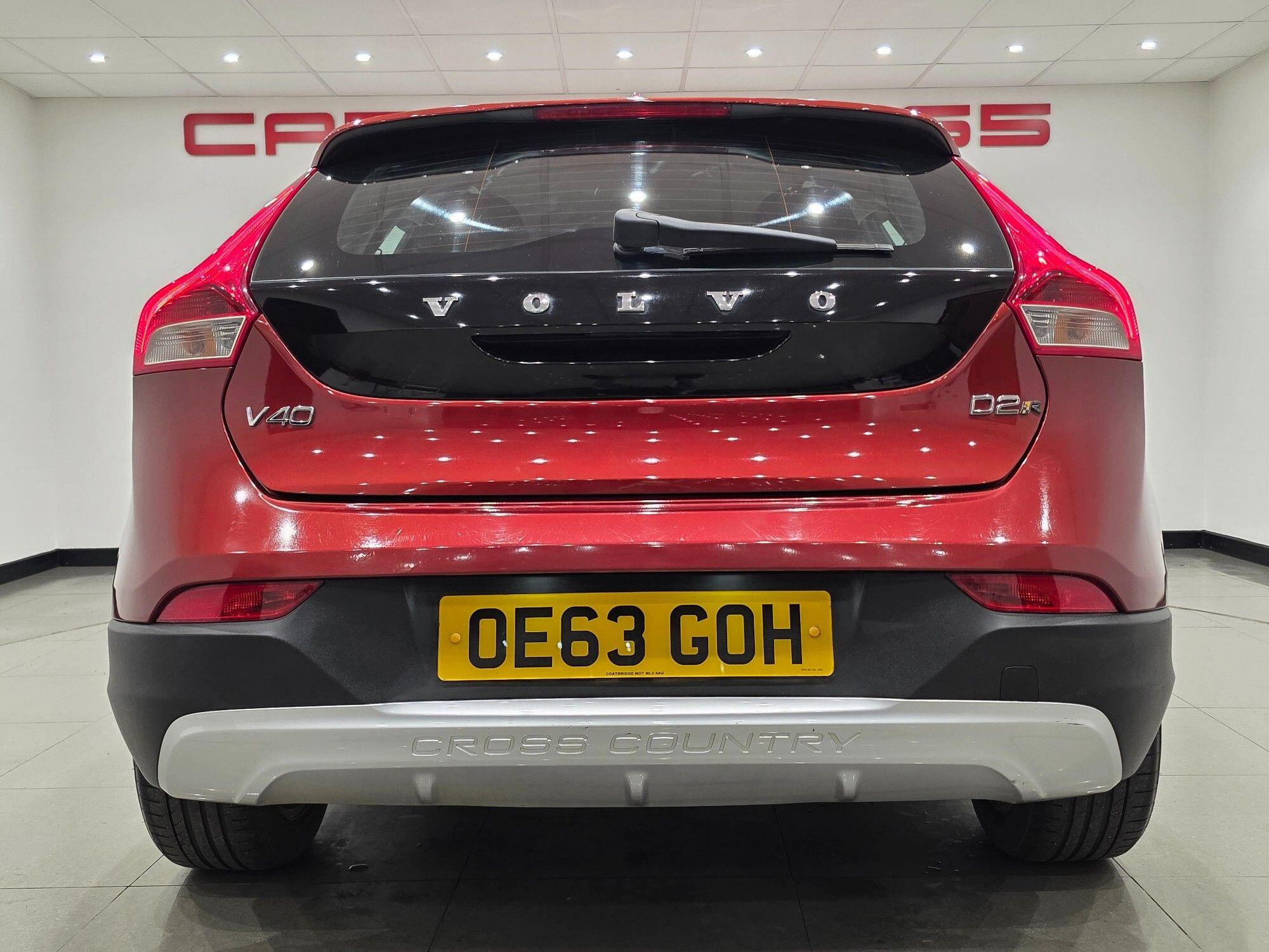 Volvo V40 Cross Country view 70