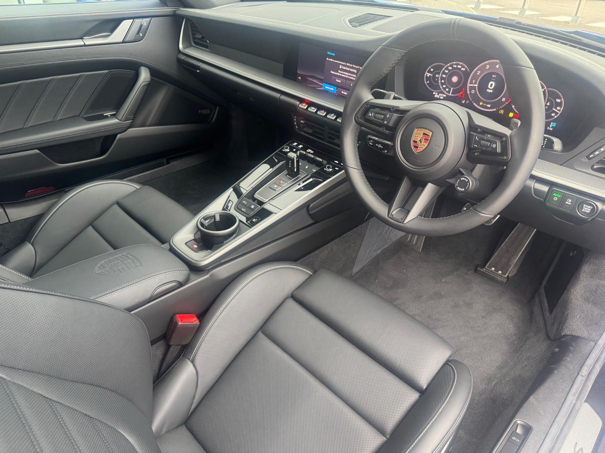 Porsche 911 view 30
