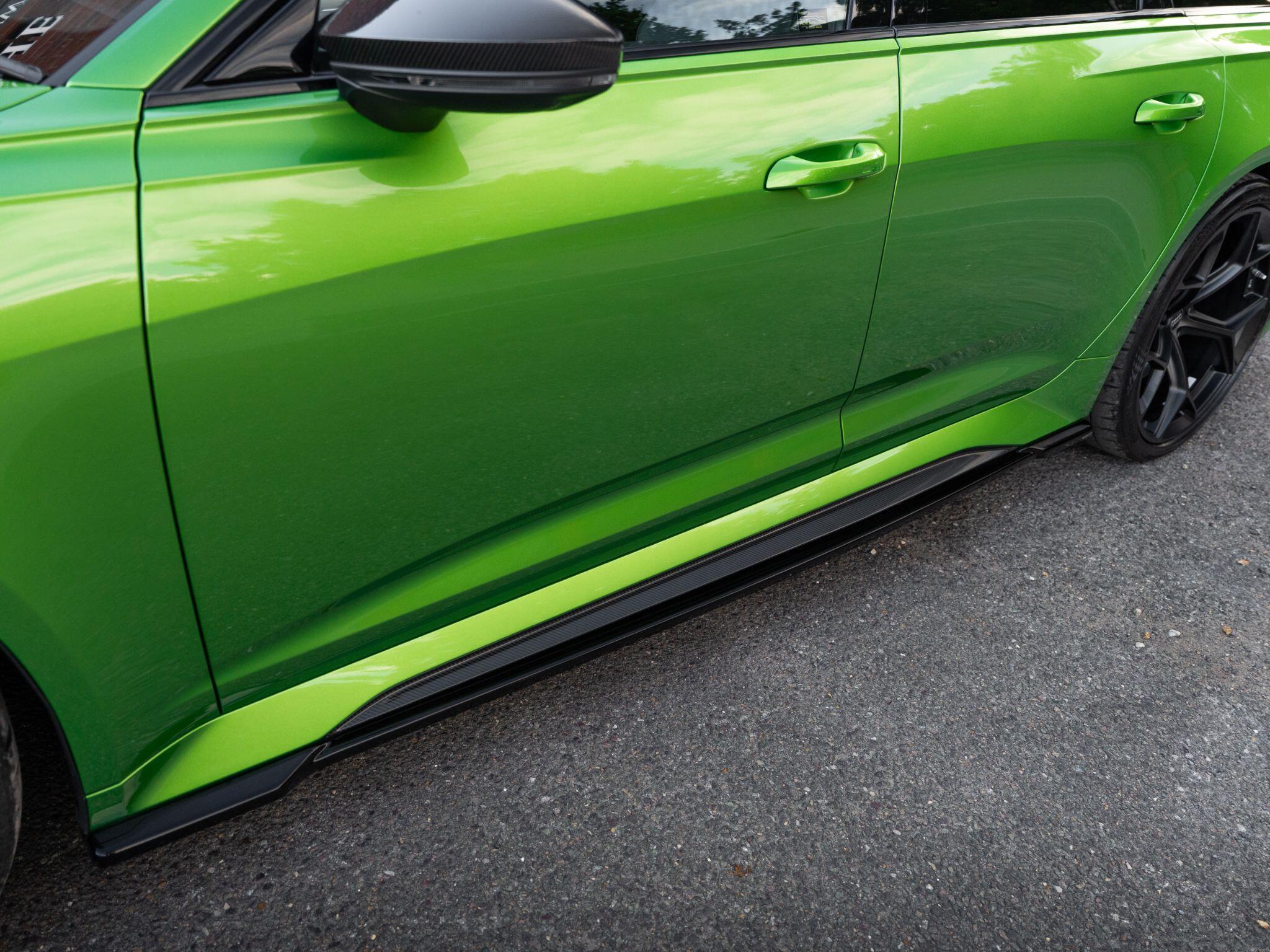 Audi RS6 Avant view 26