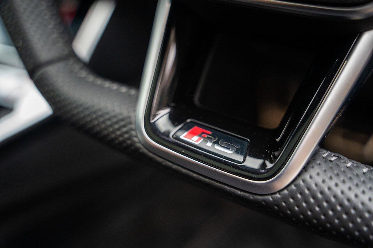 Audi RS6 view 60
