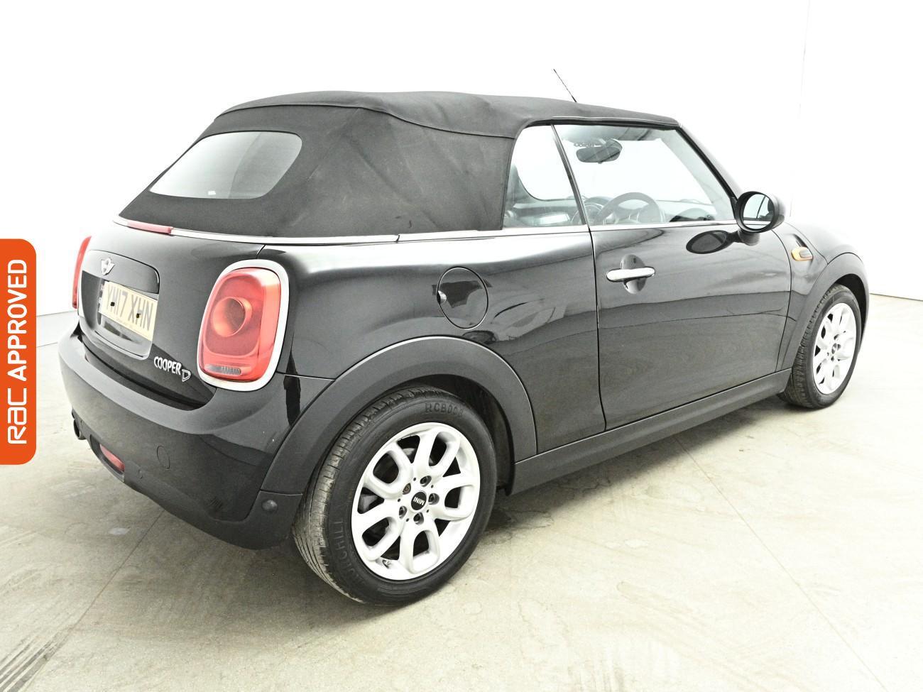 Mini Convertible view 25
