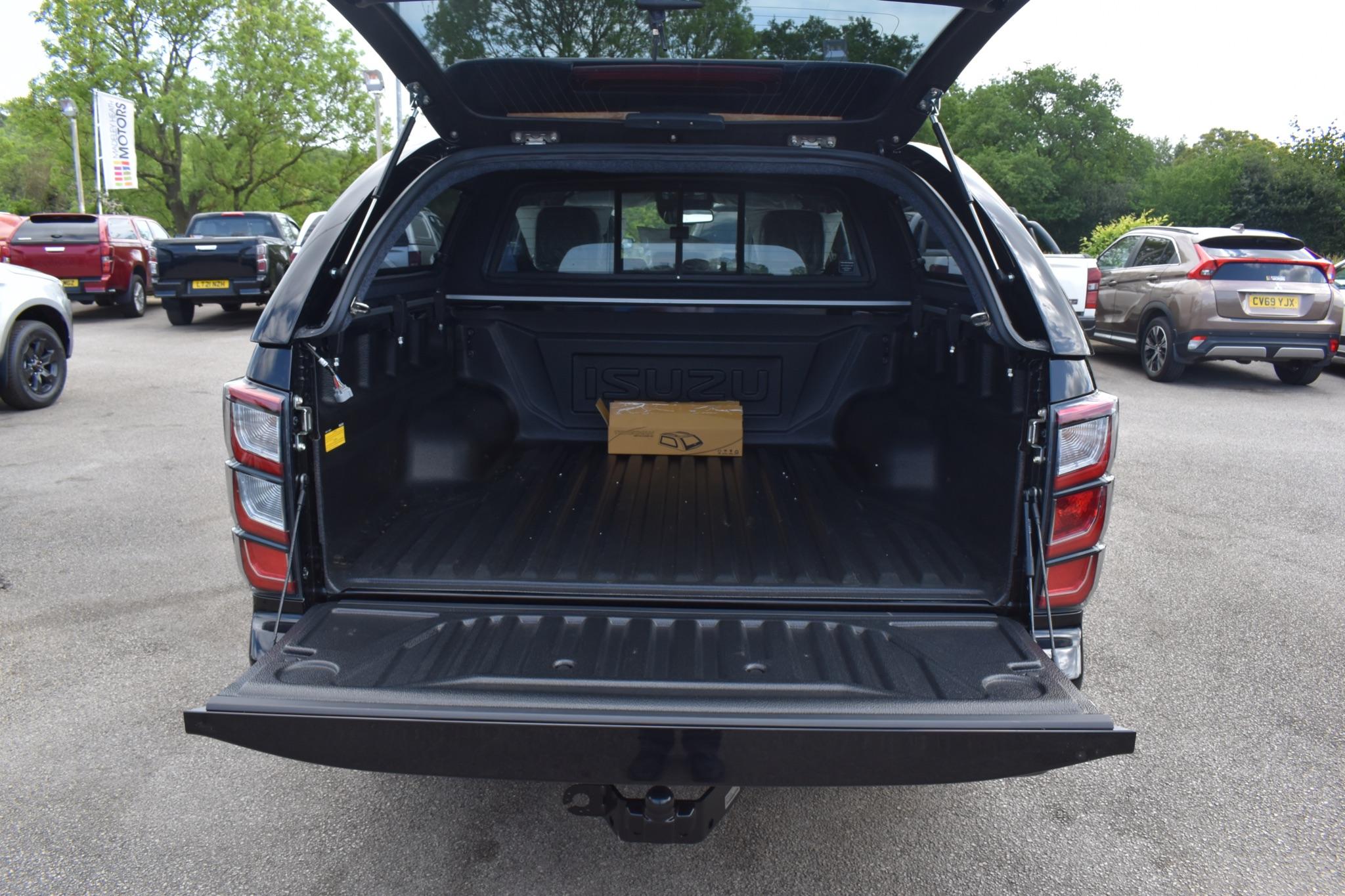 D-Max - 1.9 TD V-Cross Auto 4WD Euro 6 (s/s) 4dr - Image 26