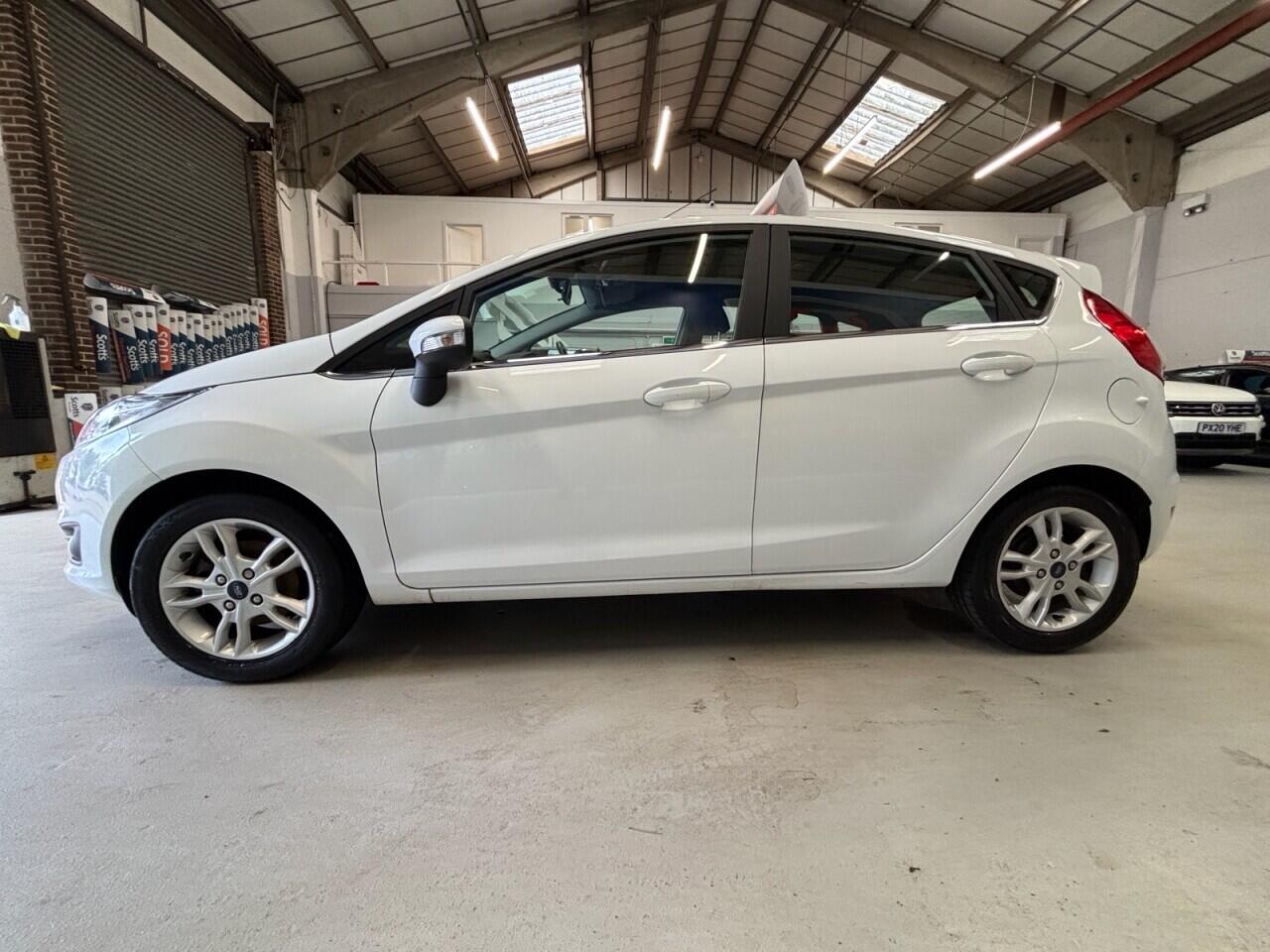 Ford Fiesta view 8