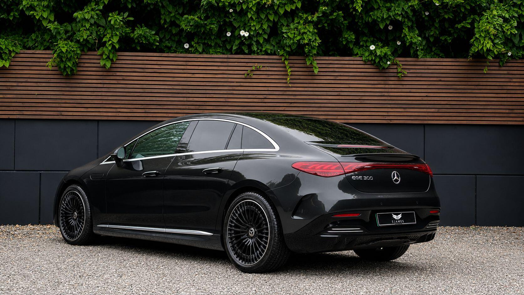 Mercedes-Benz EQE view 8