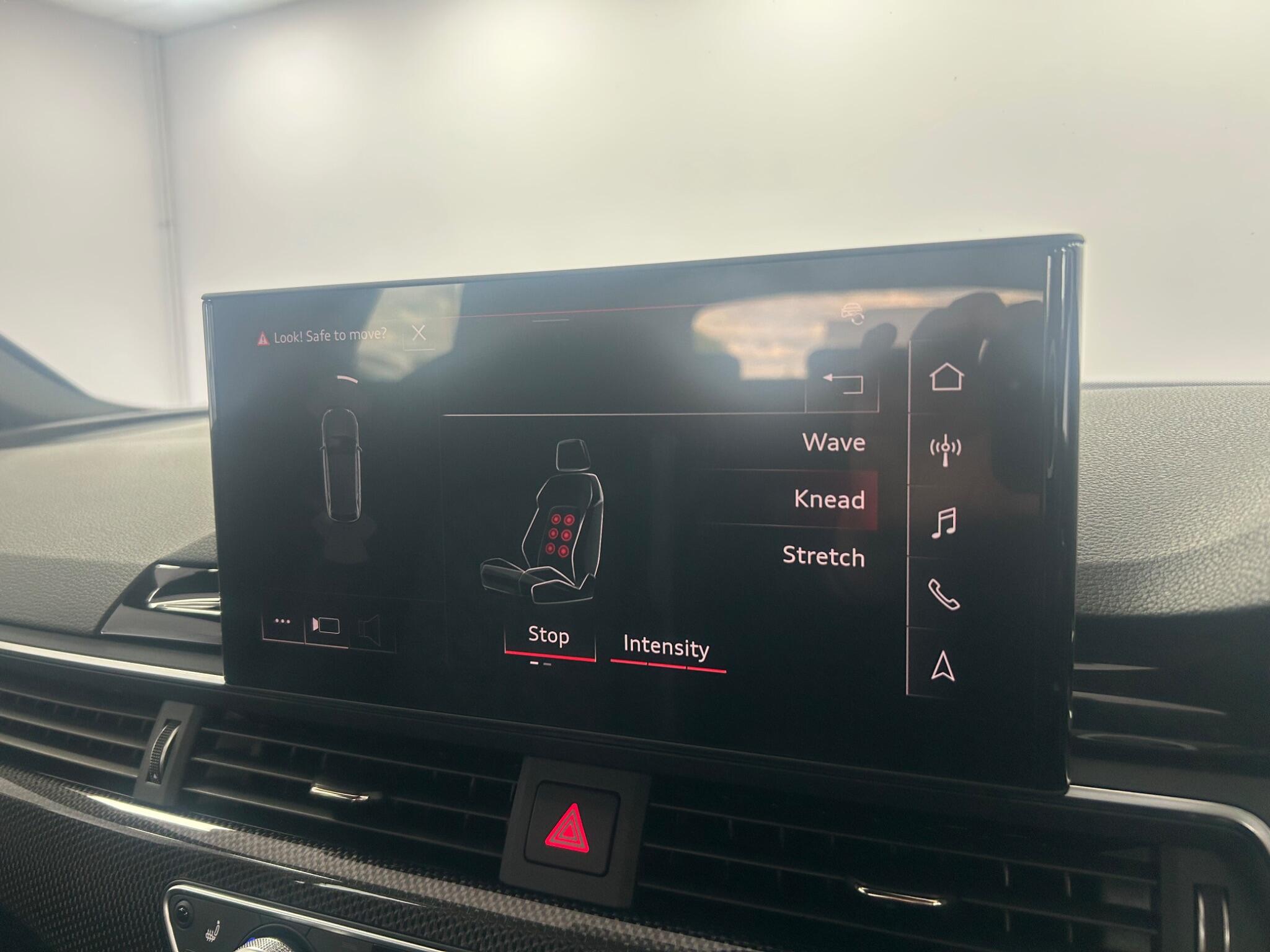 Audi S4 view 28
