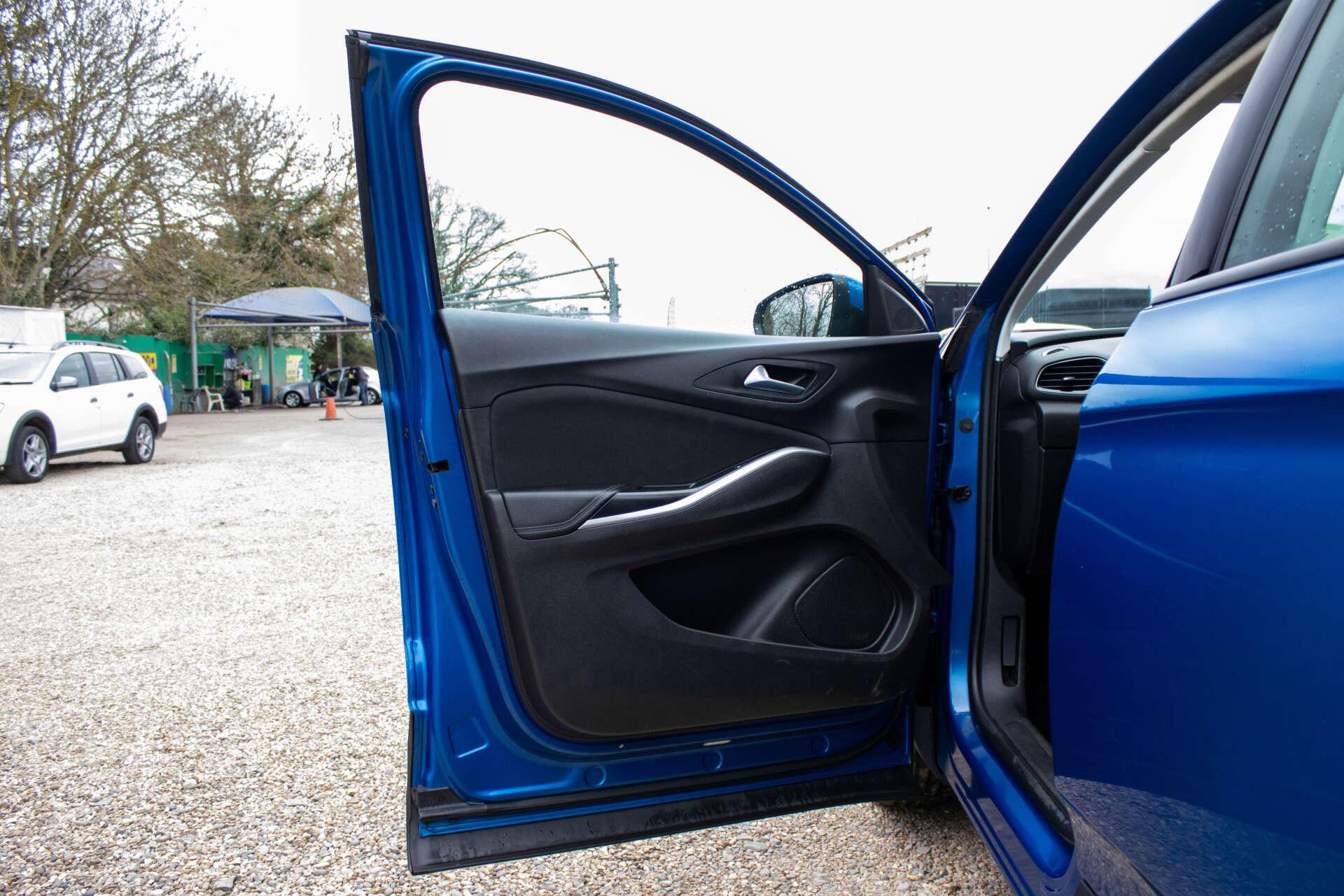 Vauxhall Grandland X view 42