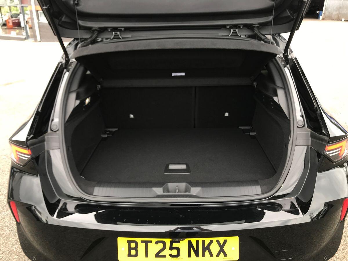 Vauxhall Astra view 8