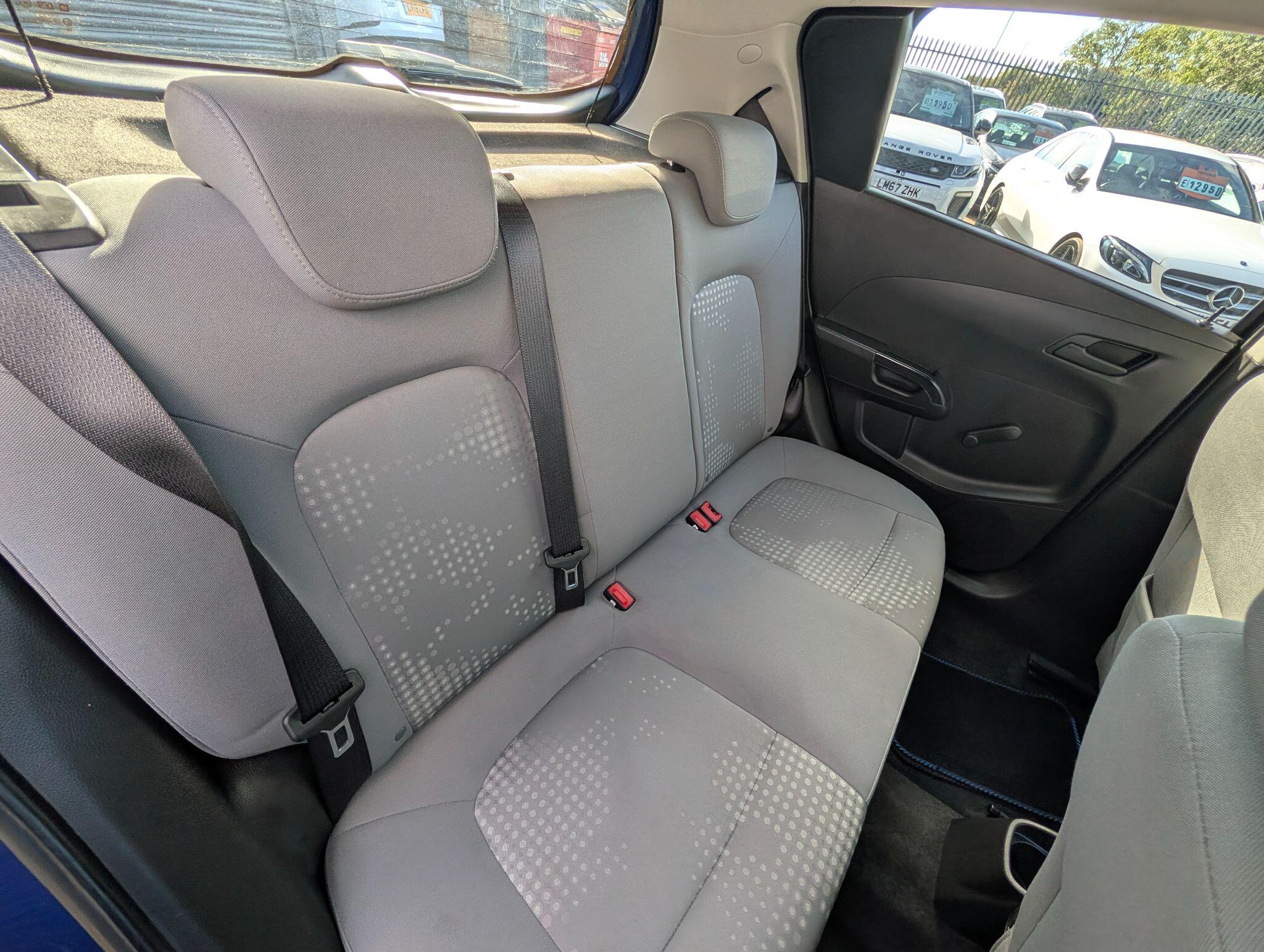 Chevrolet Aveo view 9