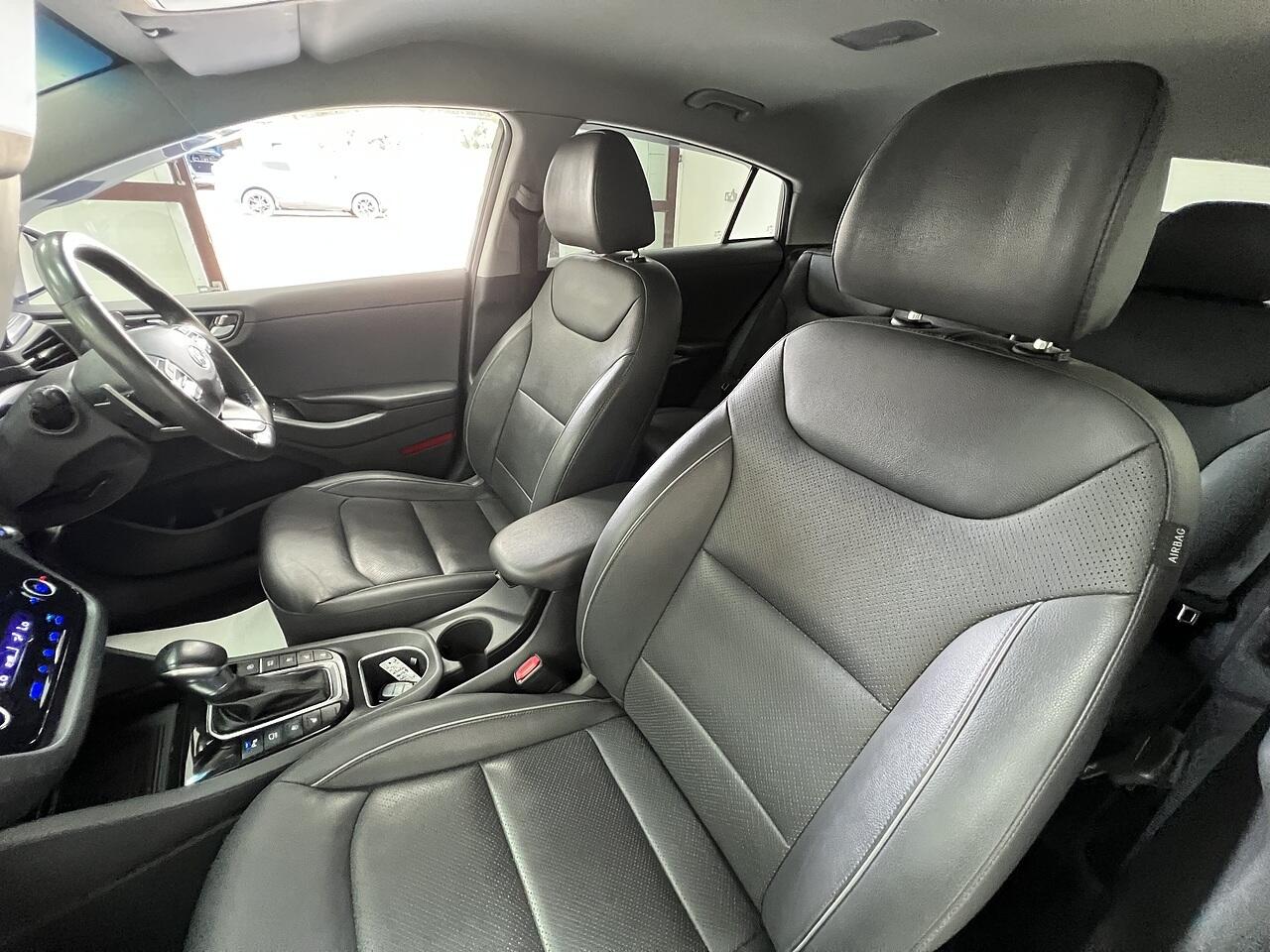 Hyundai Ioniq view 19