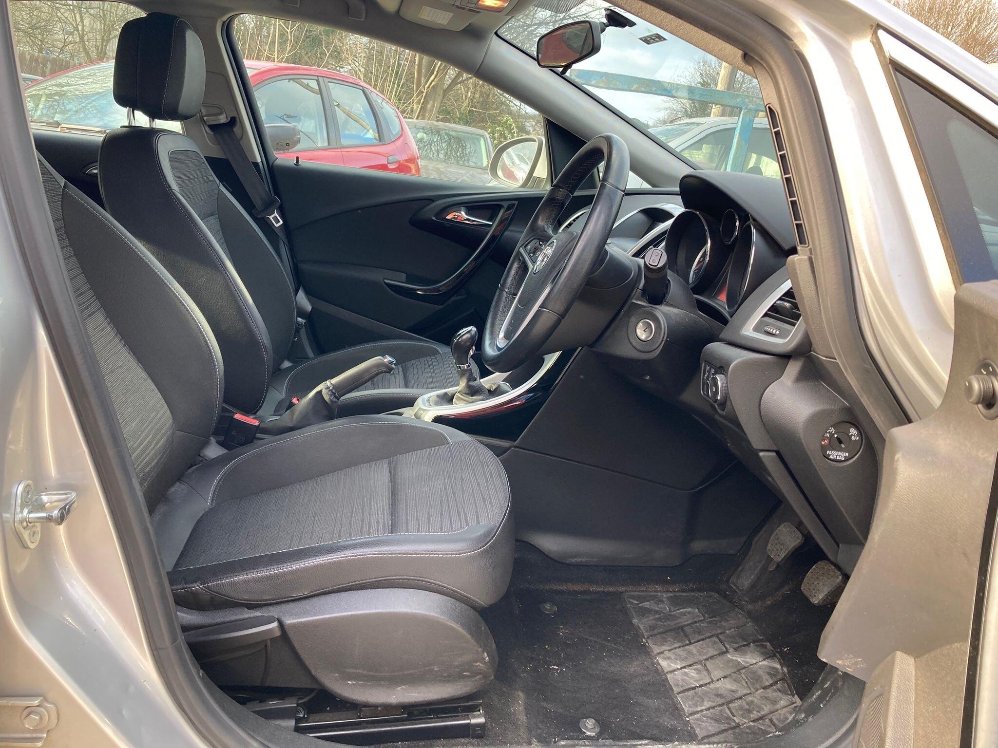 Vauxhall Astra view 6