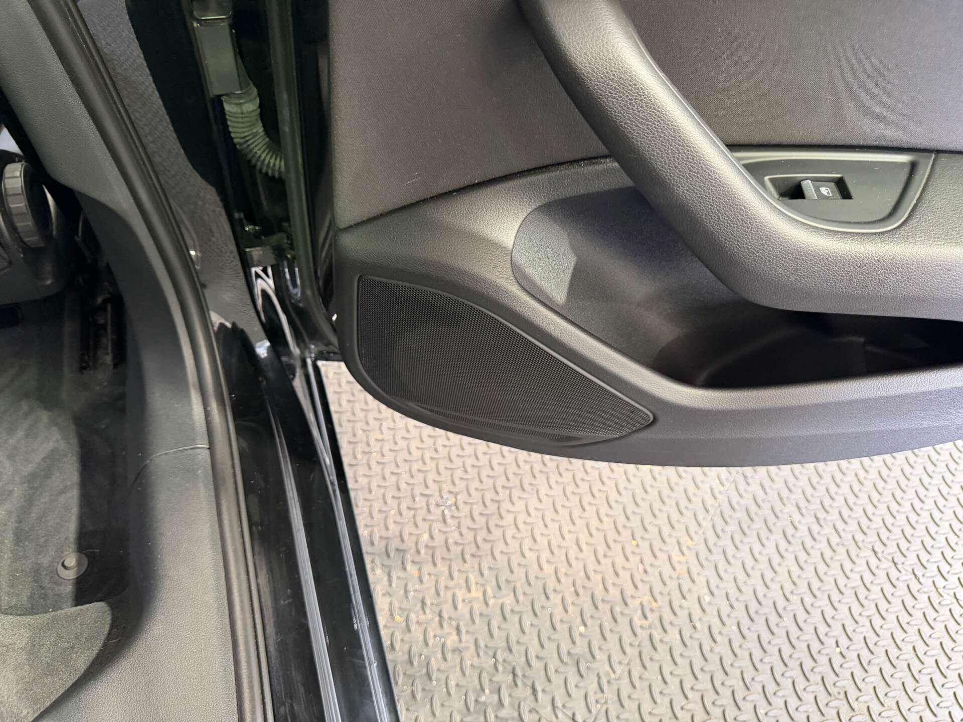 Audi A4 view 54