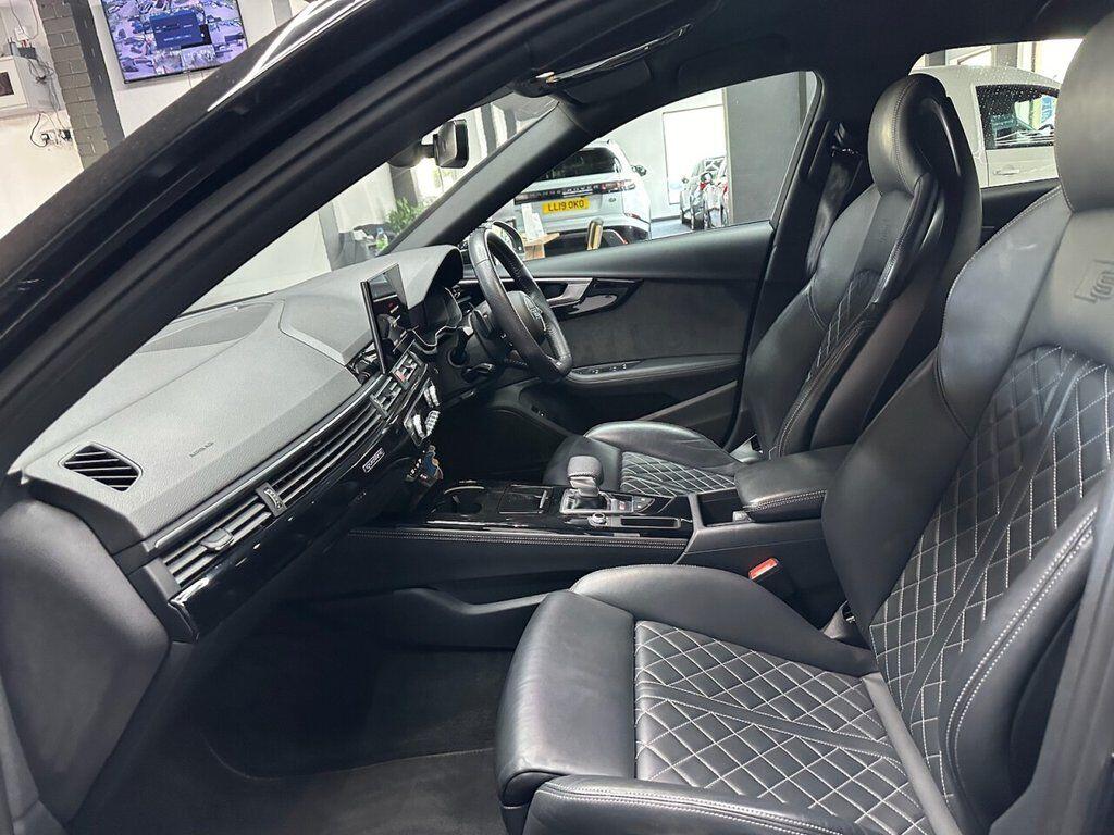 Audi S4 view 3