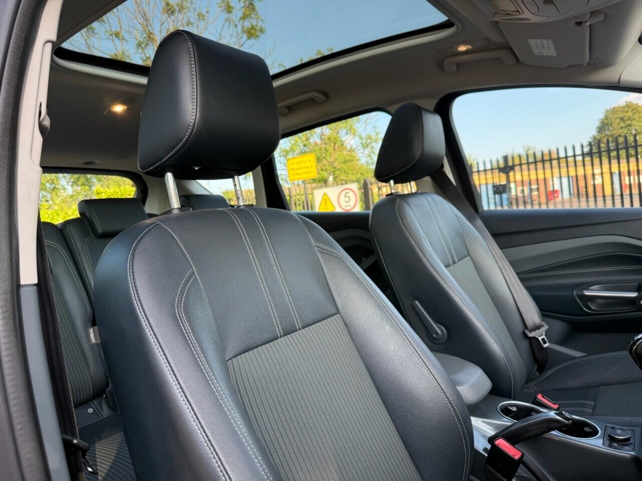 Ford C-Max view 10