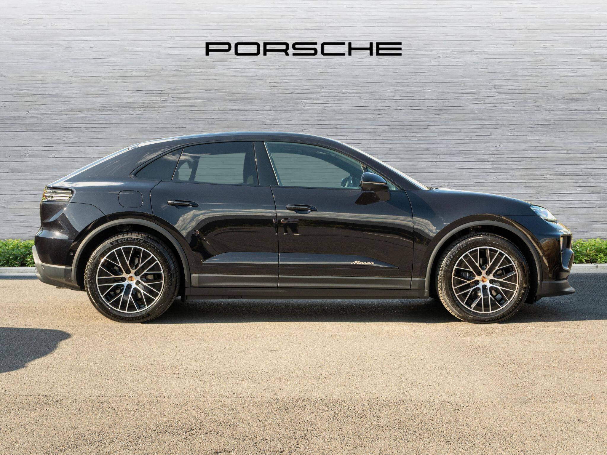 Porsche Macan view 2